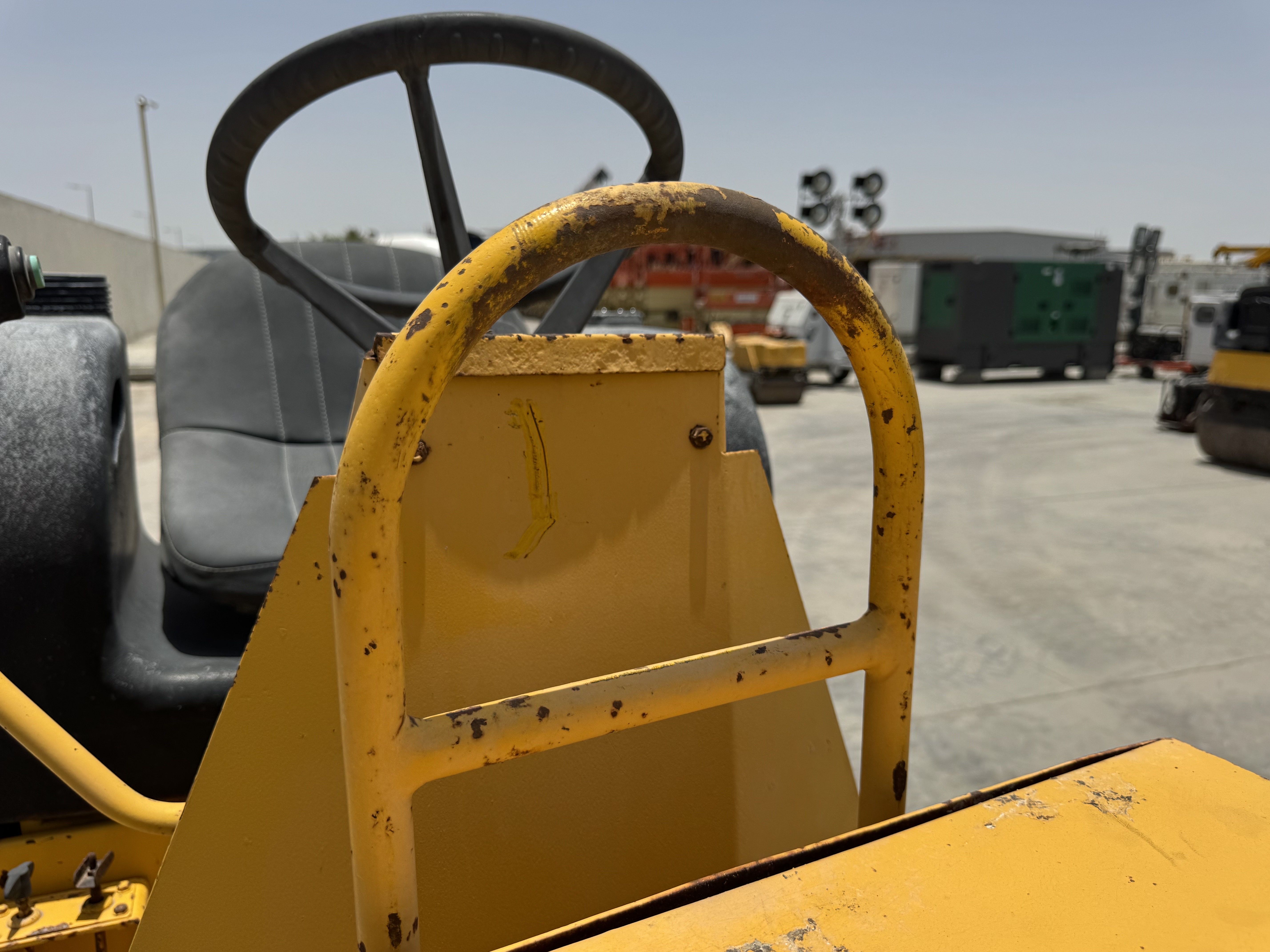SRC-017-Sakai-CR270-Tandem-rollers-inspection-Structure-Handrails-1