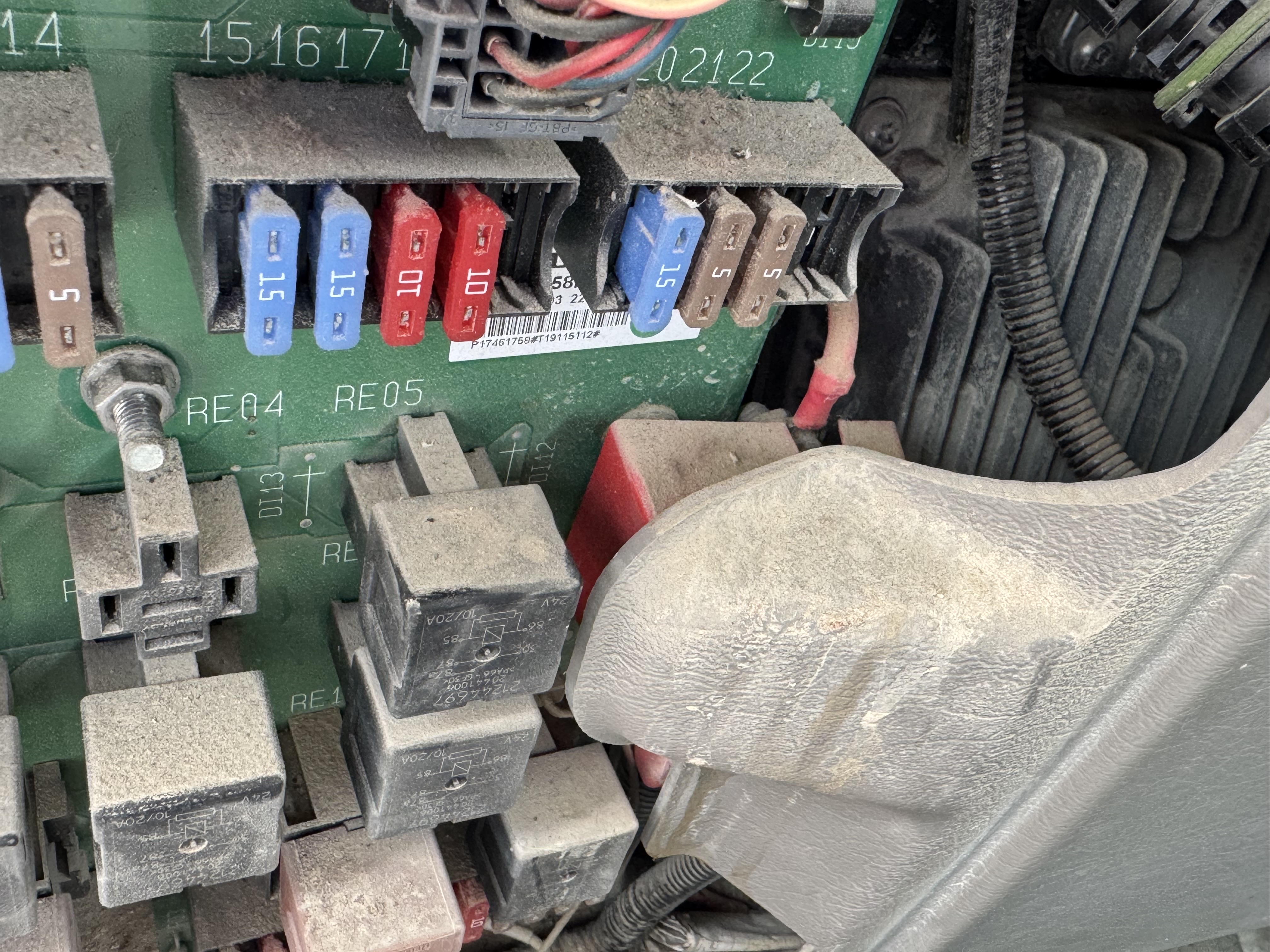 ADT-005-فولفو-A40G-شاحنات-قلابة-مفصلية-فحص-الكهربائيات-صندوق-الصمامات-1
