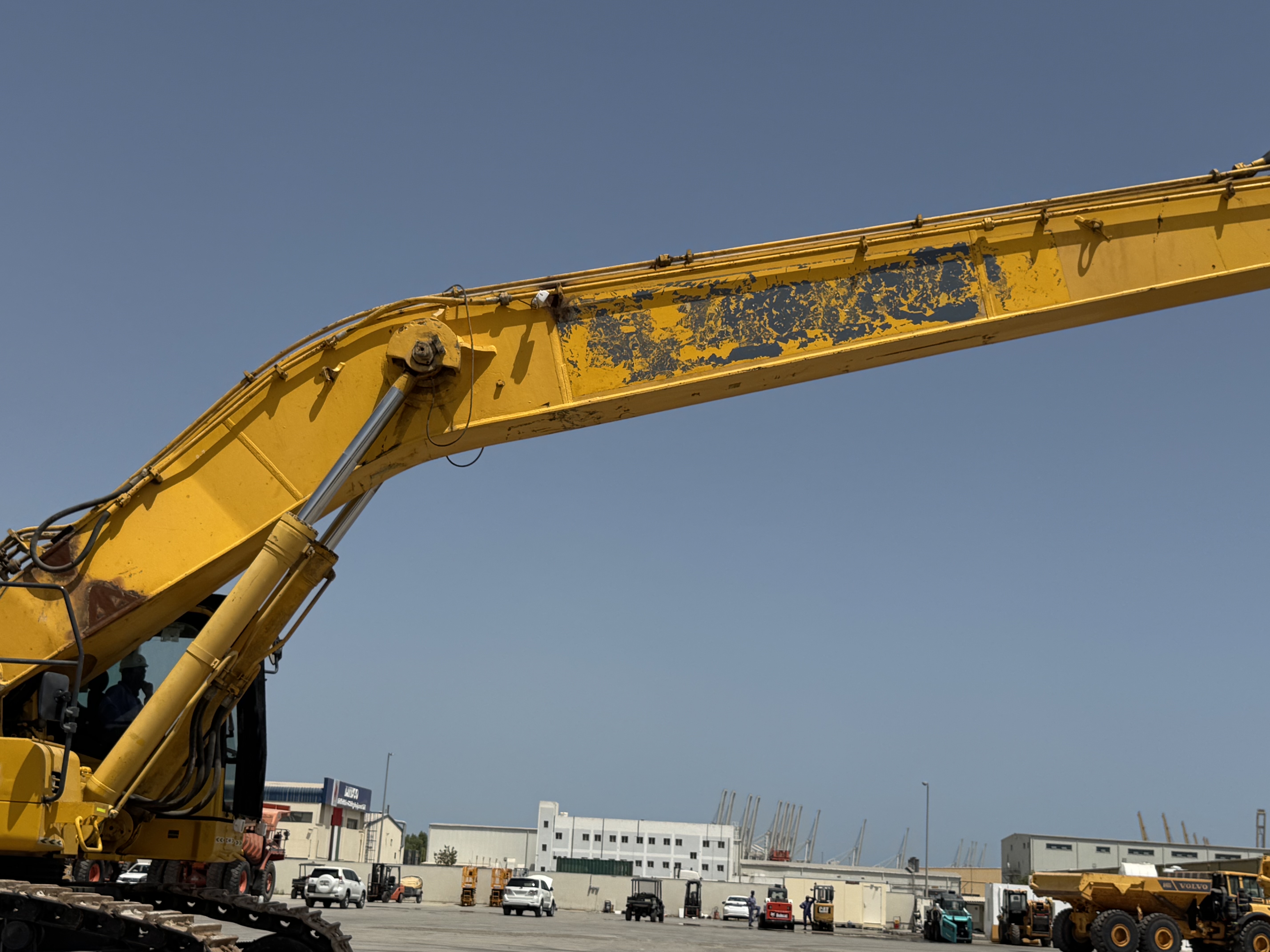 LBX-001-كوماتسو-PC850-8R1-حفارات-ذات-ذراع-طويل-فحص-الهيكل-الذراع-1