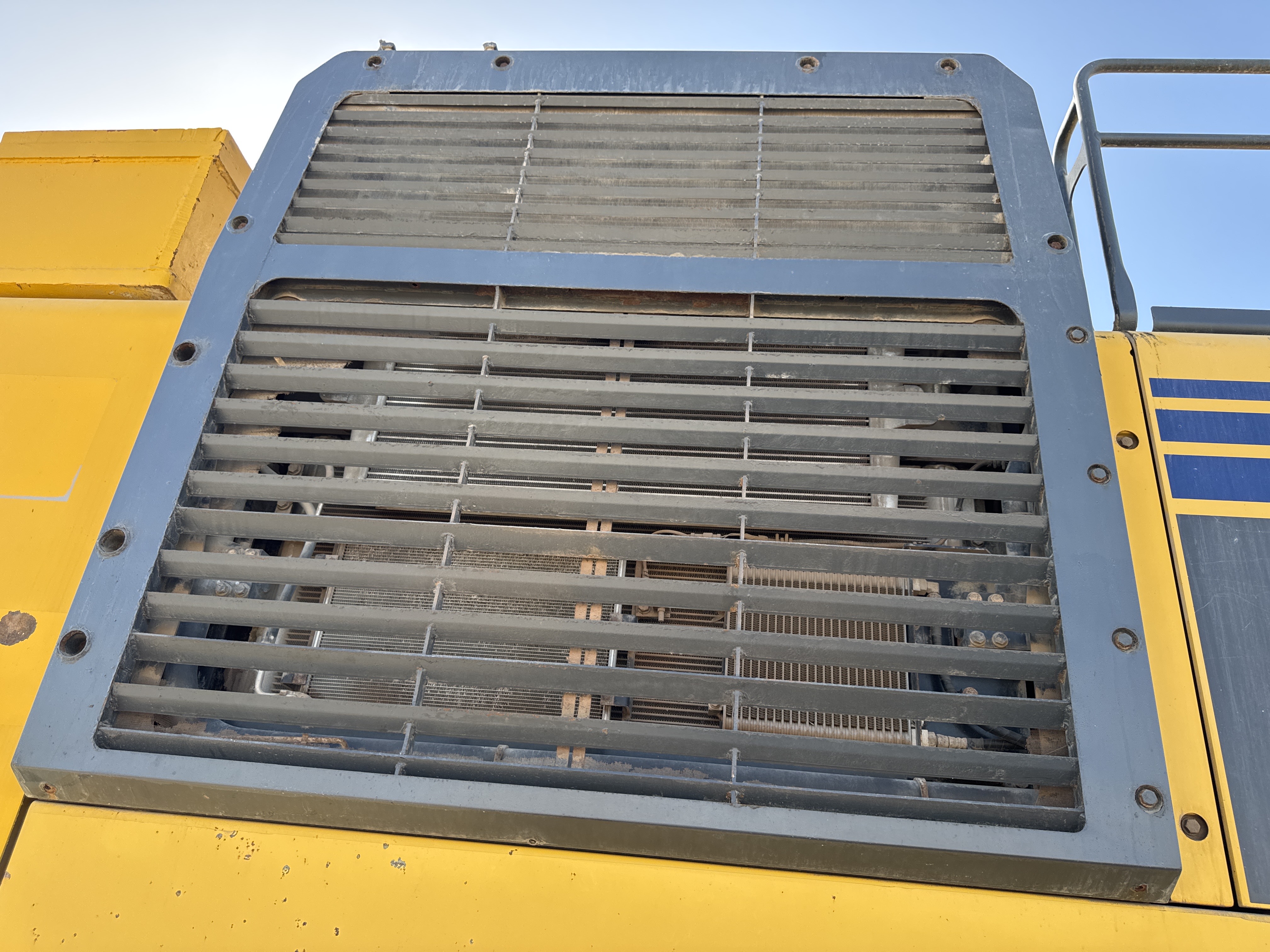 LBX-001-كوماتسو-PC850-8R1-حفارات-ذات-ذراع-طويل-فحص-المحرك-المبرد-ومبرد-الزيت-ومبرد-الهواء-1