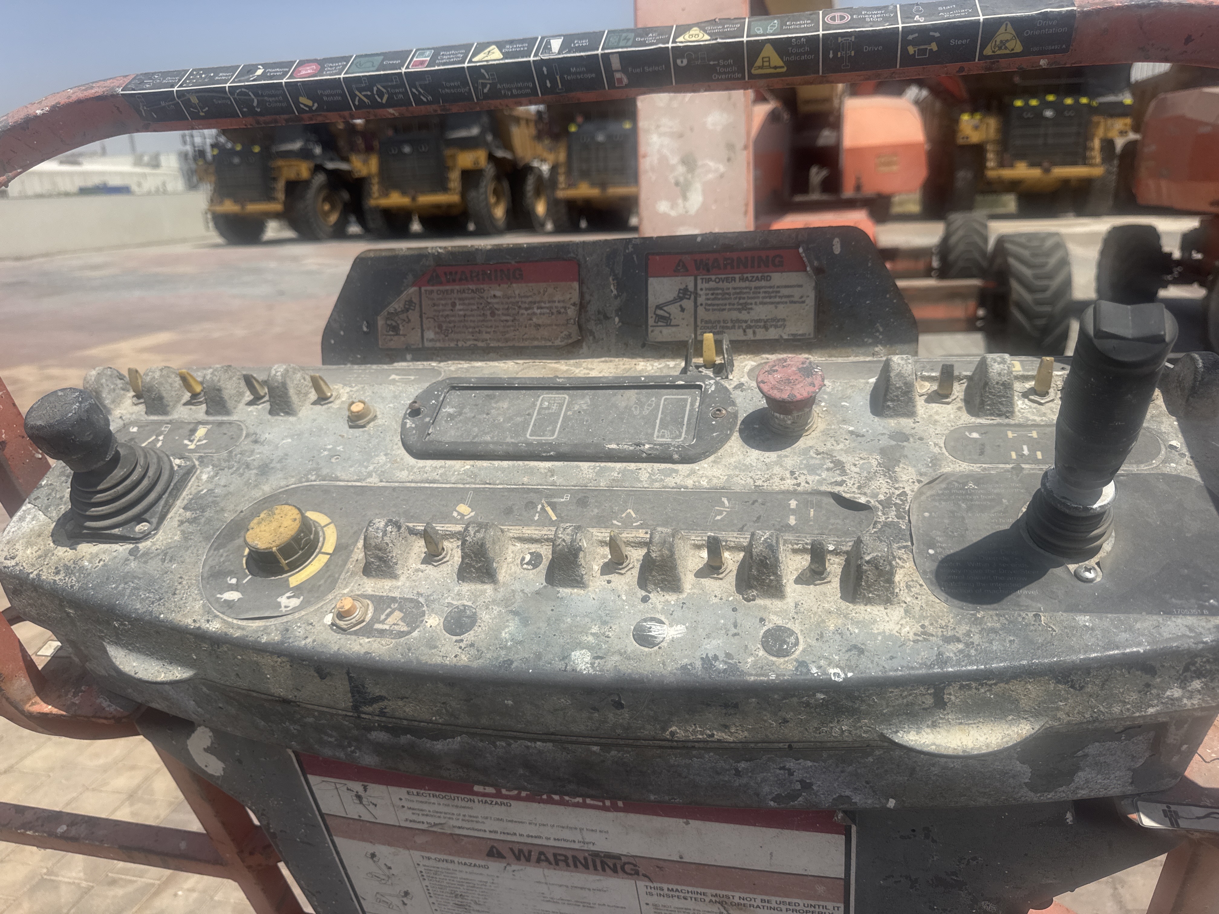 BLA-004-JLG-1200SJP-Boom-lifts-inspection-Cabin-Platform-control-1