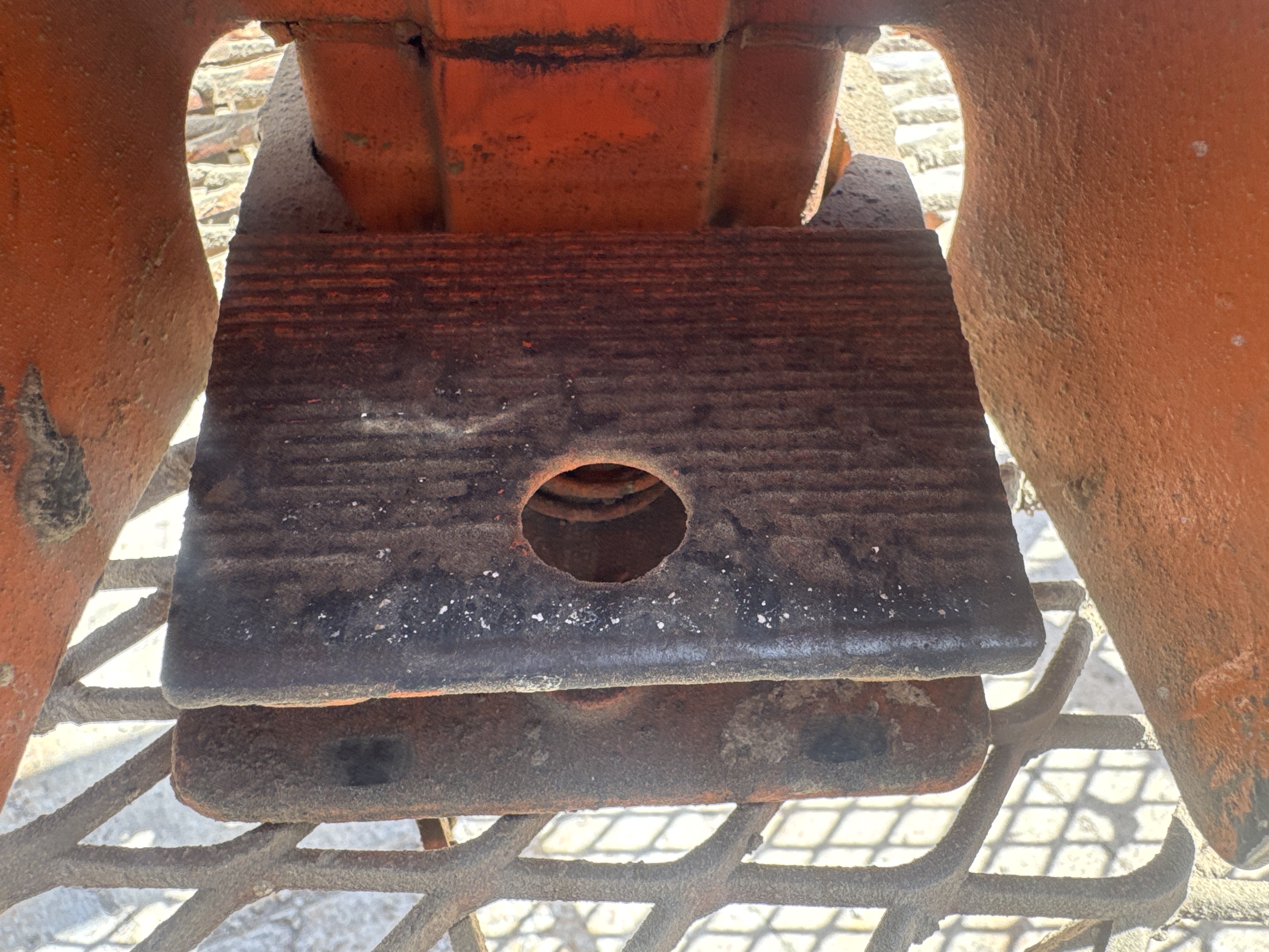 BLA-004-JLG-1200SJP-Boom-lifts-inspection-Cabin-Pedals-1