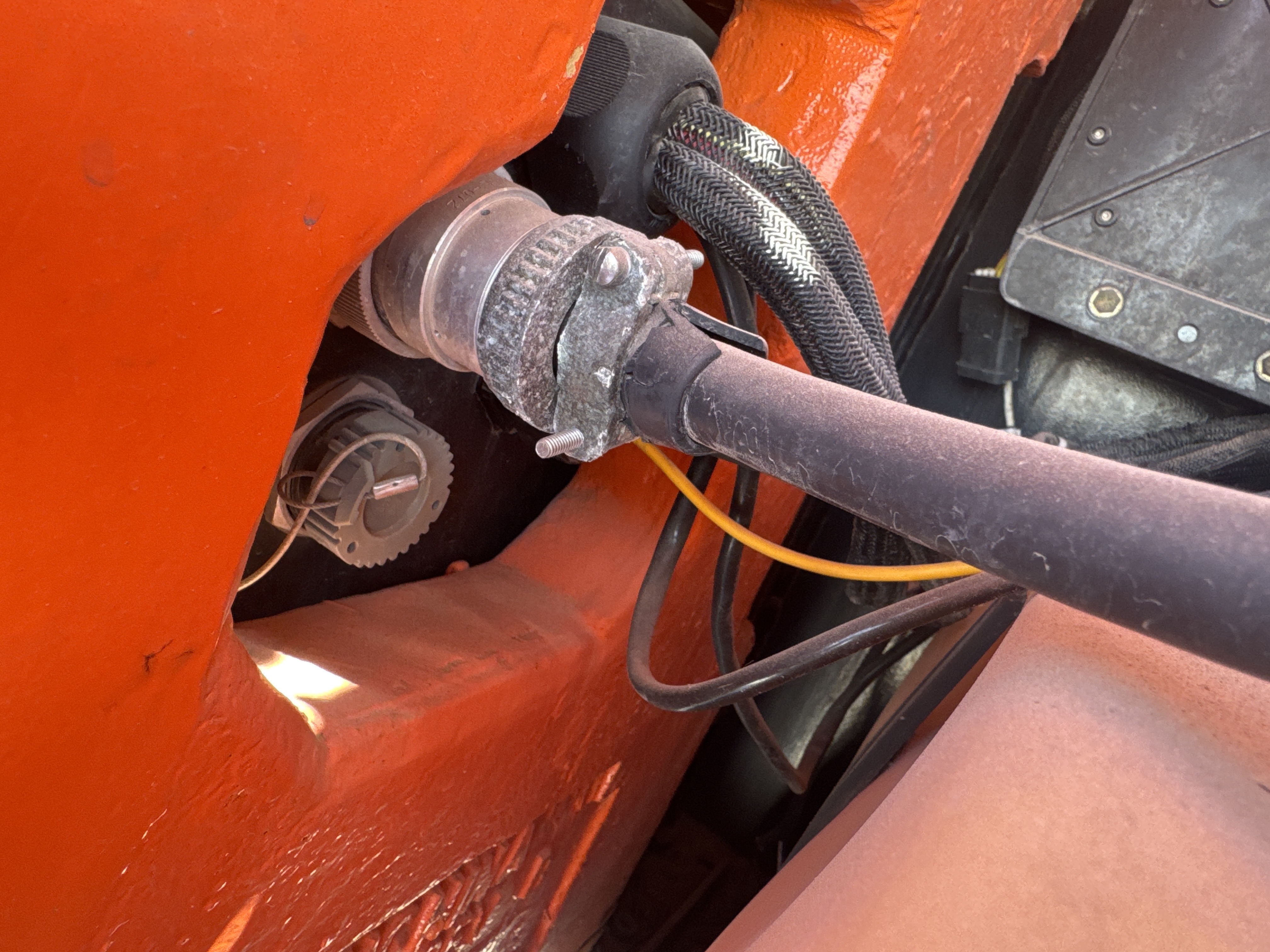 BLA-004-JLG-1200SJP-Boom-lifts-inspection-Electronic-Main-harness-1