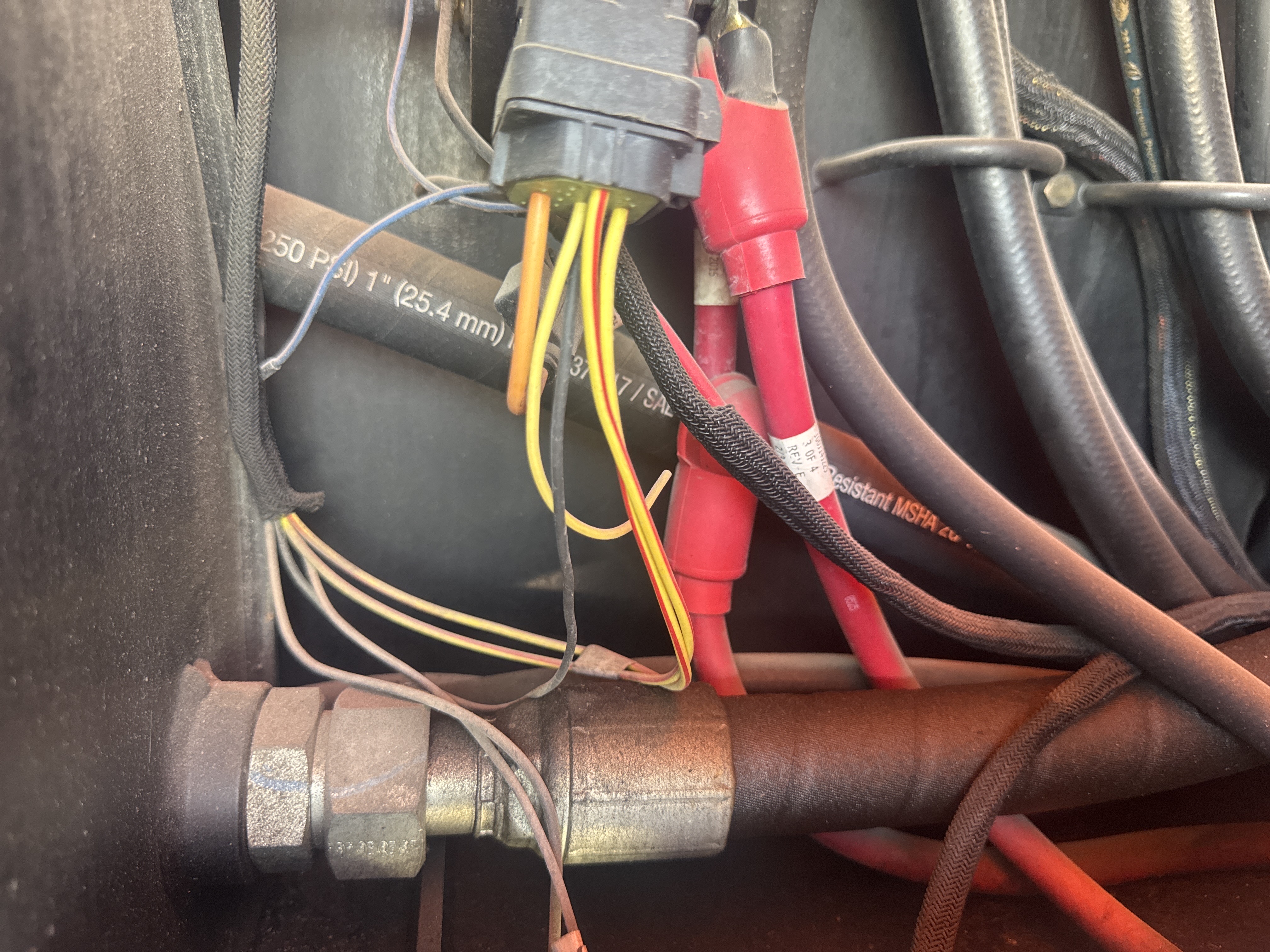 BLA-004-JLG-1200SJP-Boom-lifts-inspection-Electronic-Wires-1