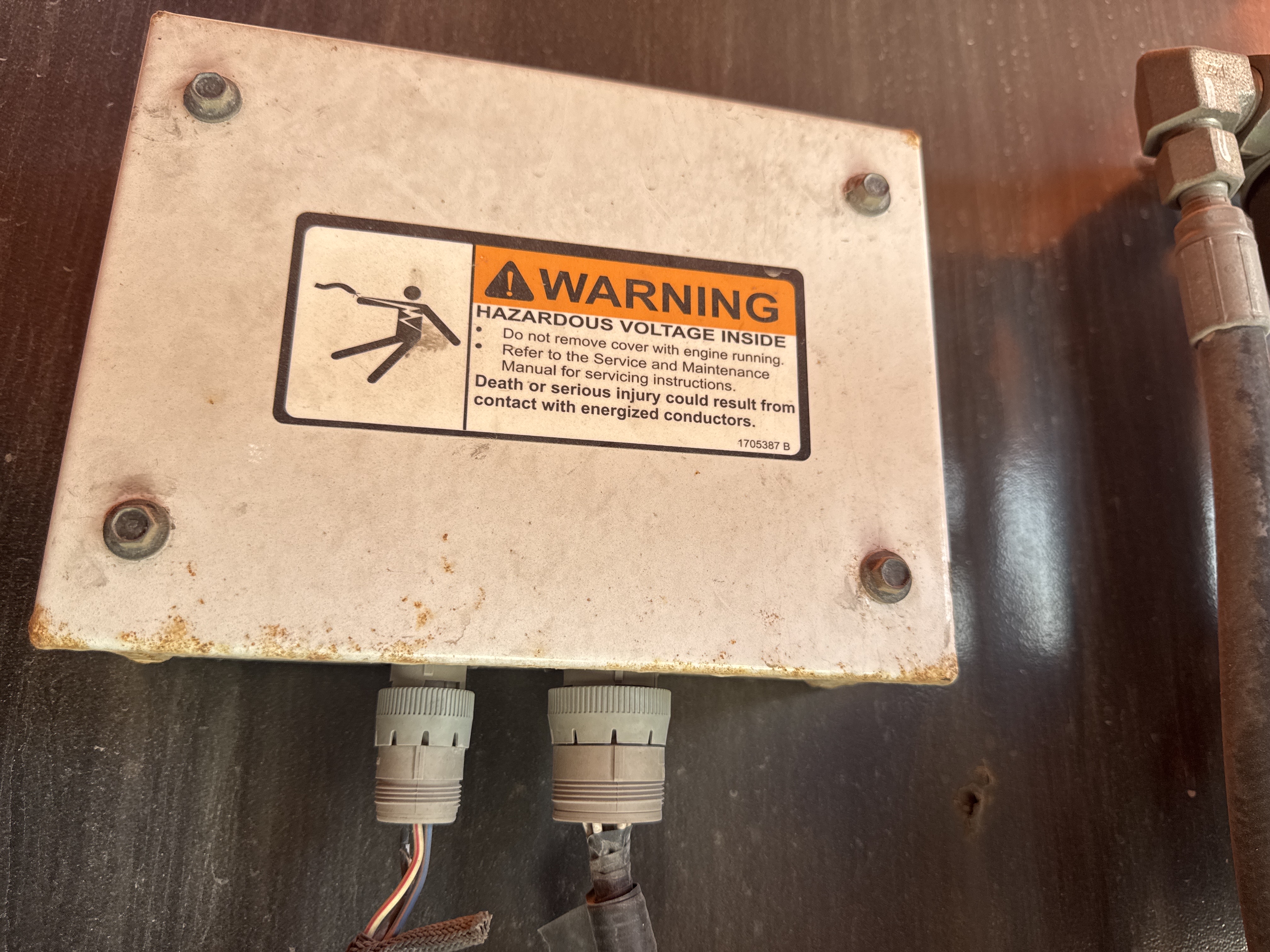 BLA-004-JLG-1200SJP-Boom-lifts-inspection-Electronic-Fuse-box-1