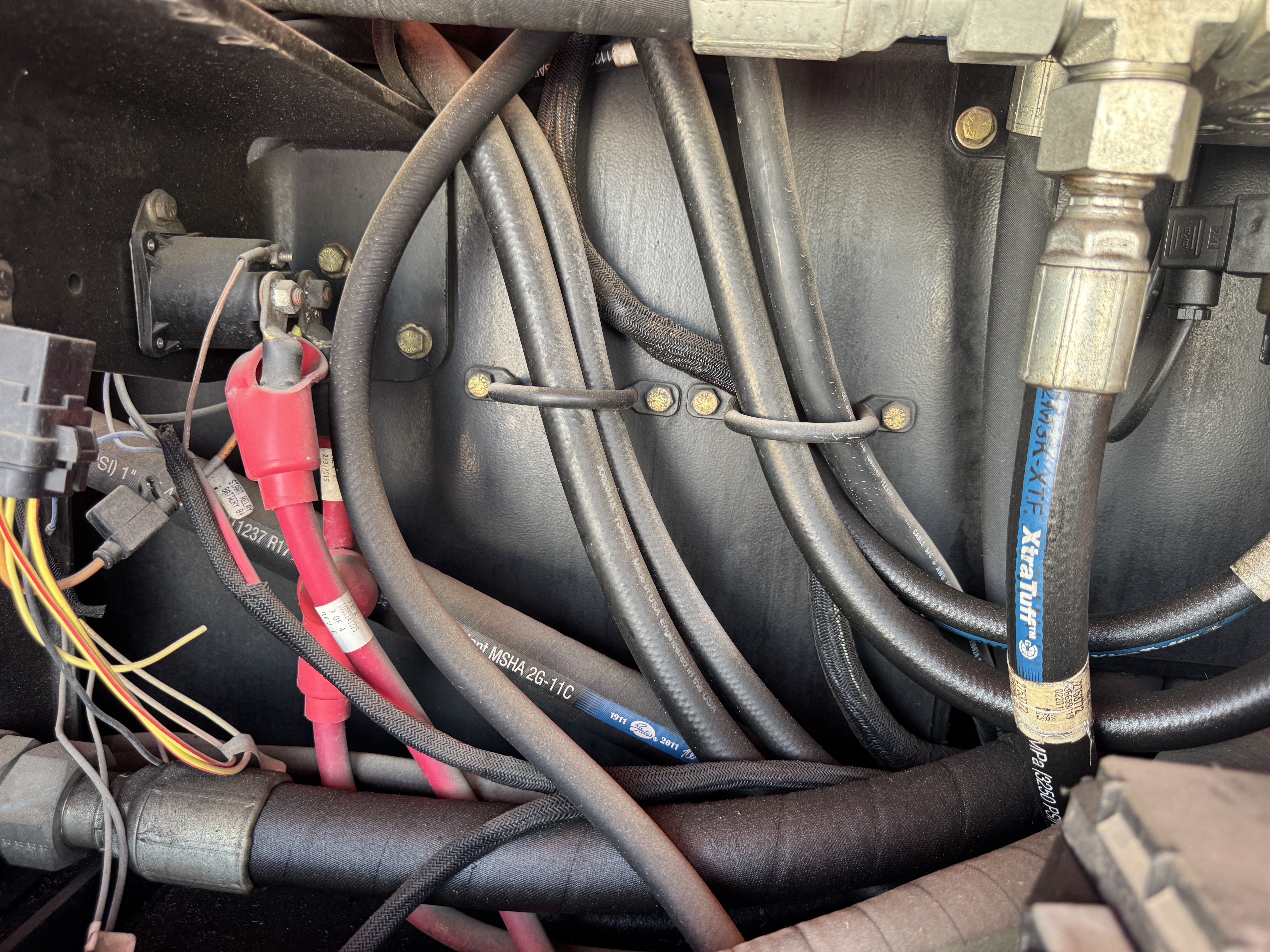 BLA-004-JLG-1200SJP-Boom-lifts-inspection-Hydraulics-Hydraulic-hoses-and-lines-1