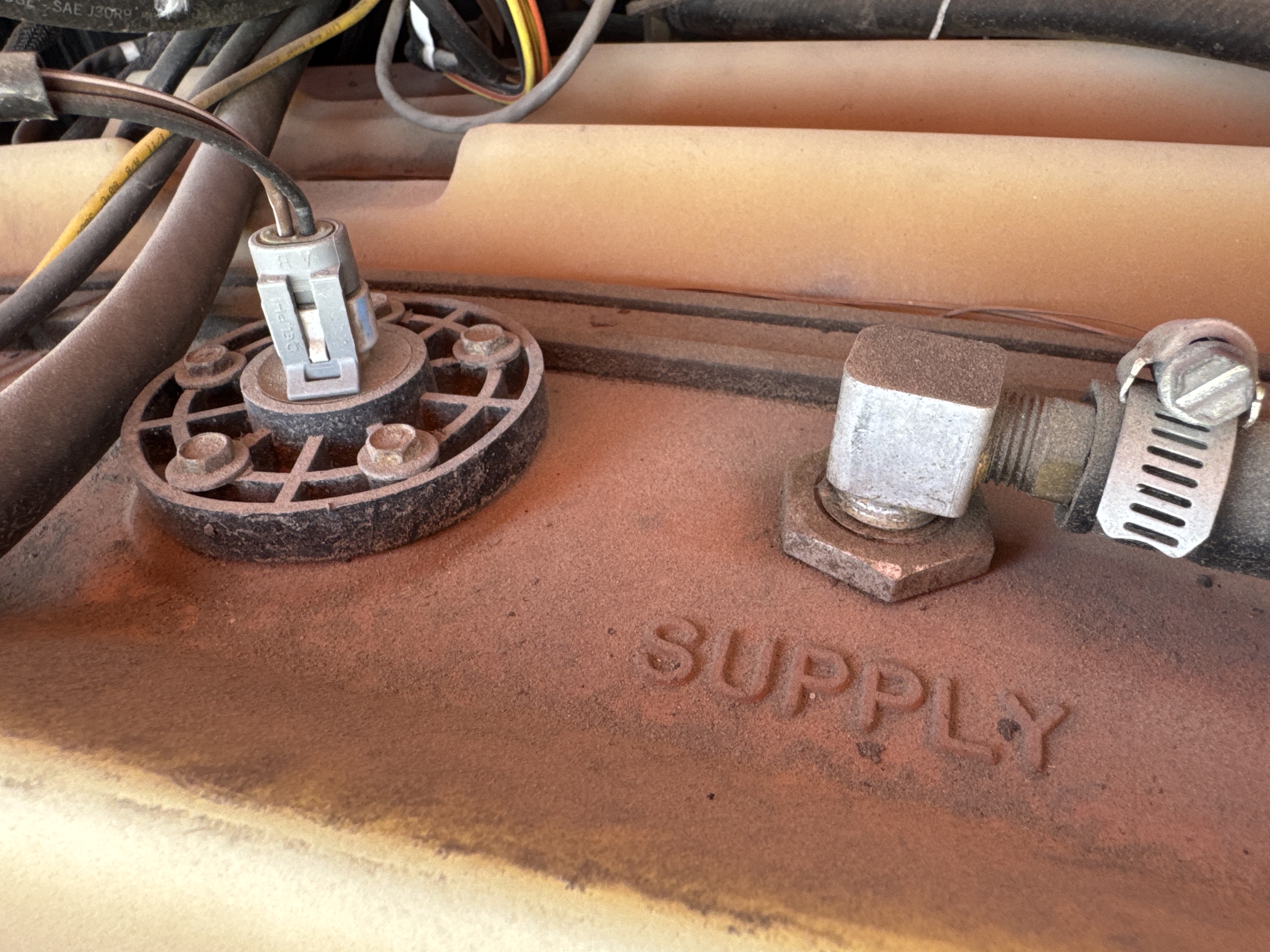 BLA-004-JLG-1200SJP-Boom-lifts-inspection-Engine-Fuel-tank-1