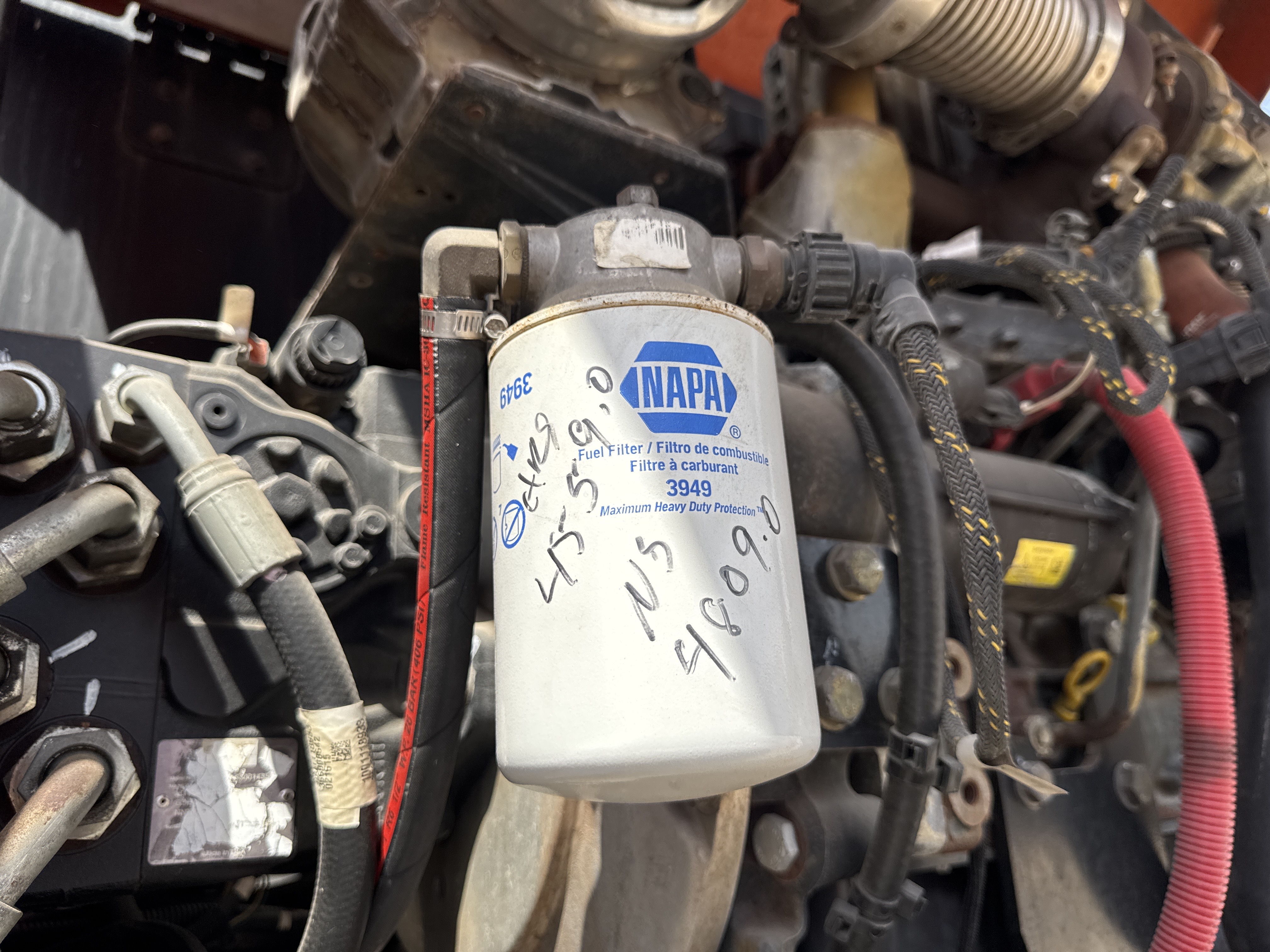 BLA-004-JLG-1200SJP-Boom-lifts-inspection-Engine-Fuel-leaks-1