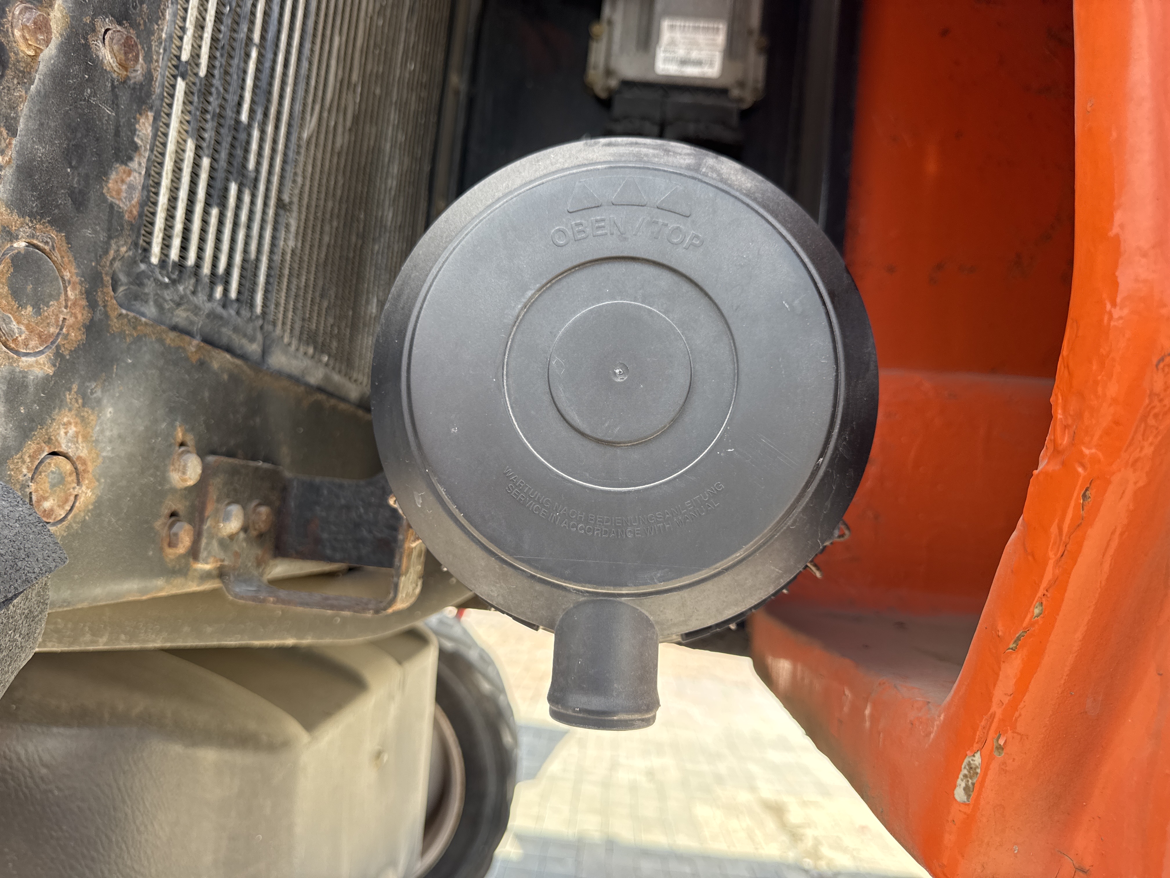BLA-004-JLG-1200SJP-Boom-lifts-inspection-Engine-Air-intake-system-1