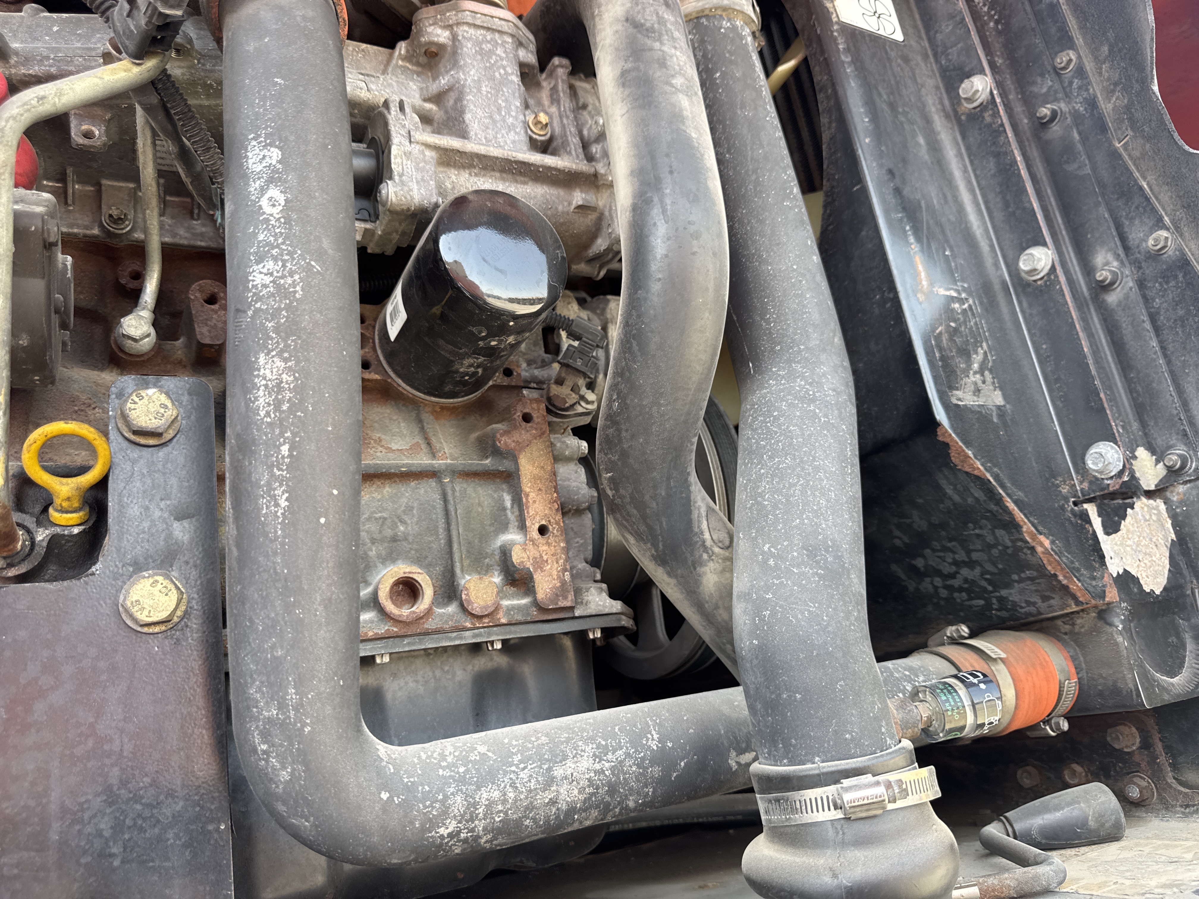 BLA-004-JLG-1200SJP-Boom-lifts-inspection-Engine-Hoses-1