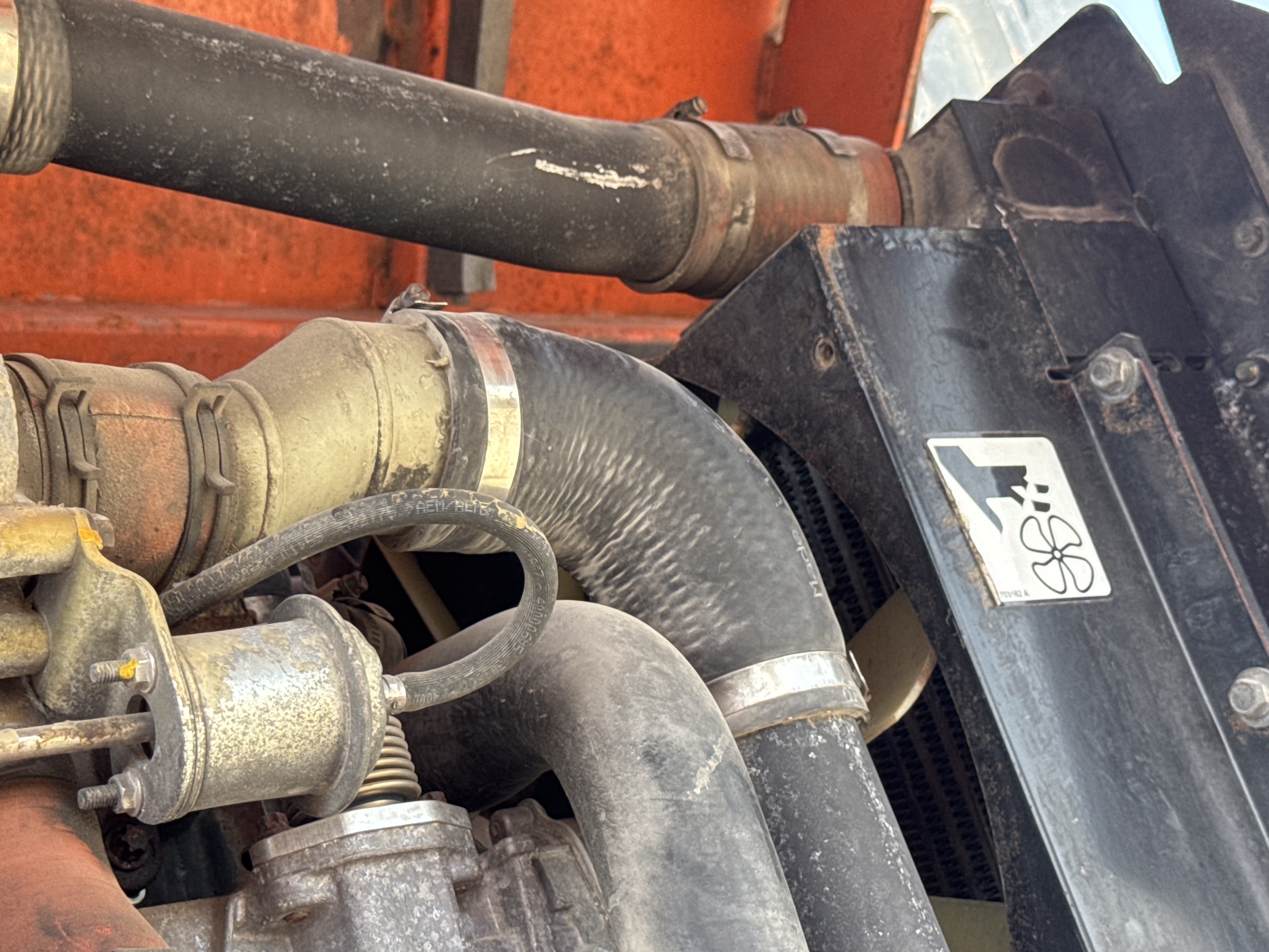 BLA-004-JLG-1200SJP-Boom-lifts-inspection-Engine-Hoses-1