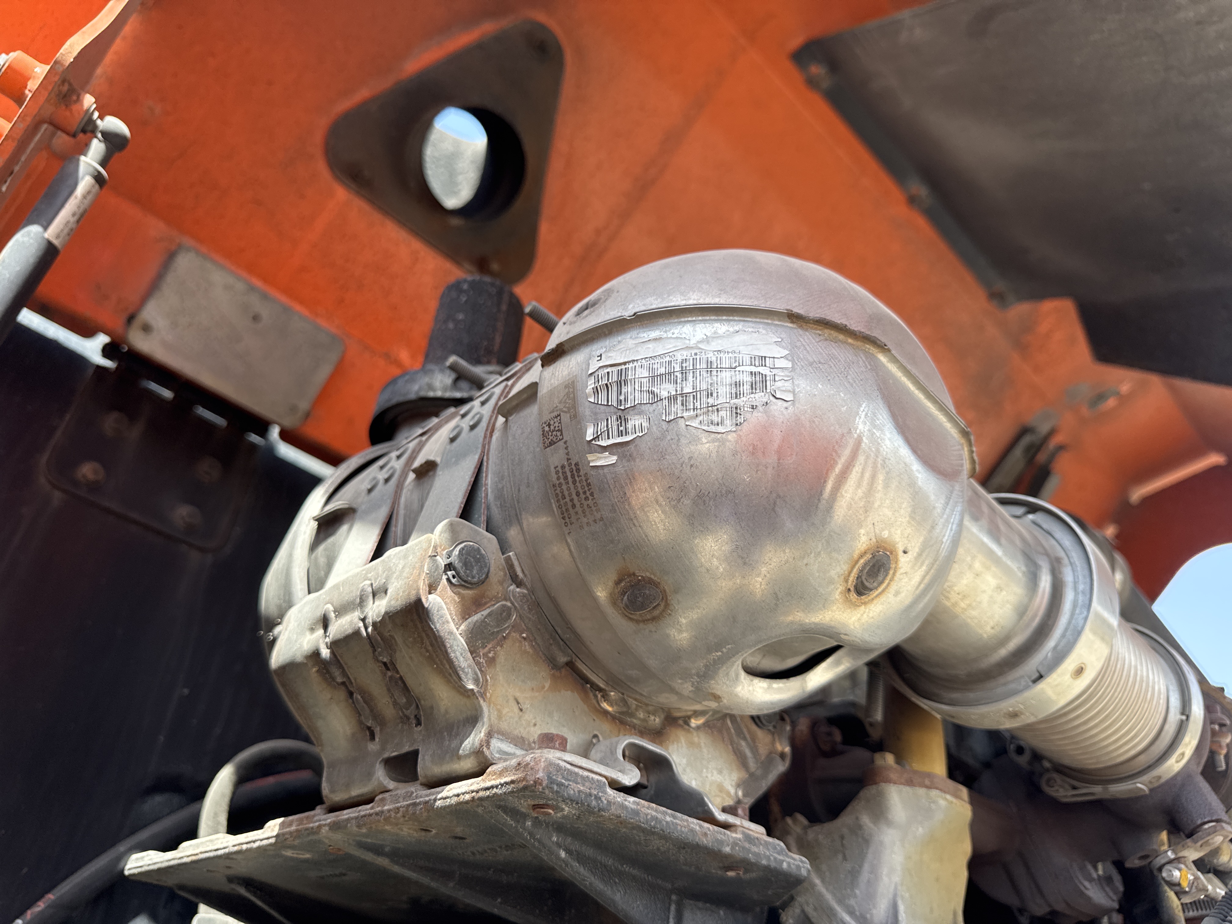 BLA-004-JLG-1200SJP-Boom-lifts-inspection-Engine-Exhaust-system-1