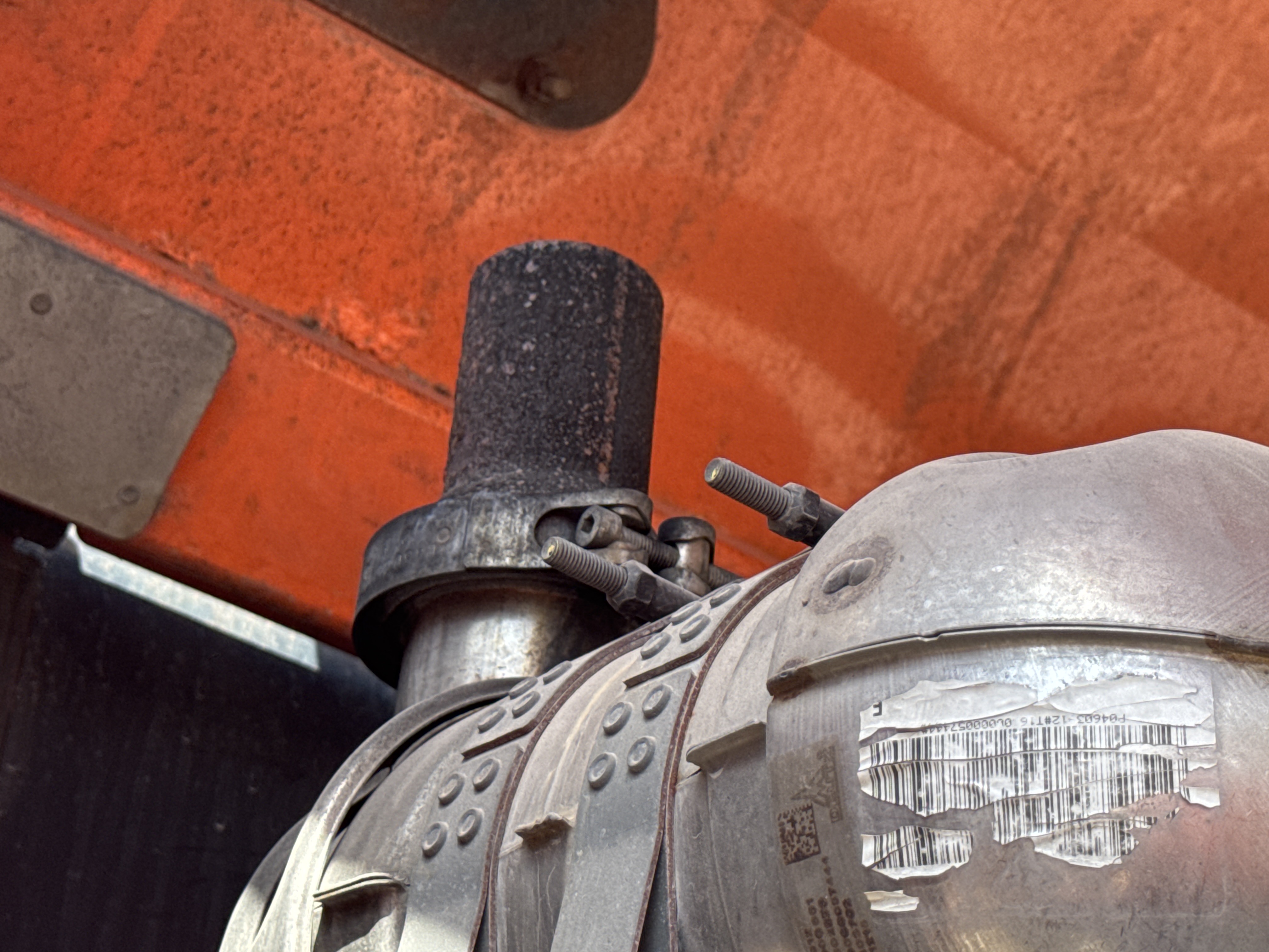 BLA-004-JLG-1200SJP-Boom-lifts-inspection-Engine-Exhaust-system-1