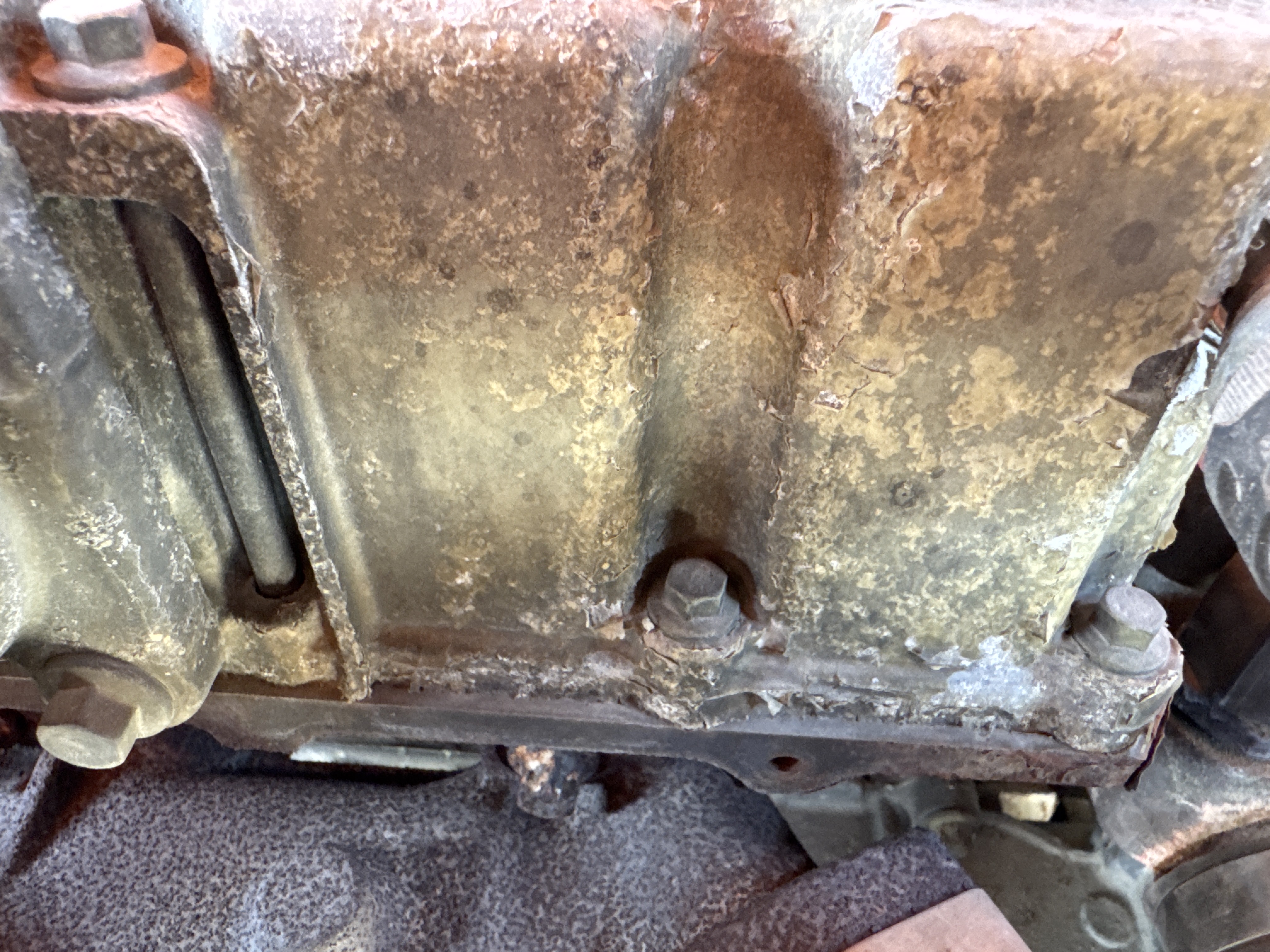 BLA-004-JLG-1200SJP-Boom-lifts-inspection-Engine-Engine-oil-leaks-1