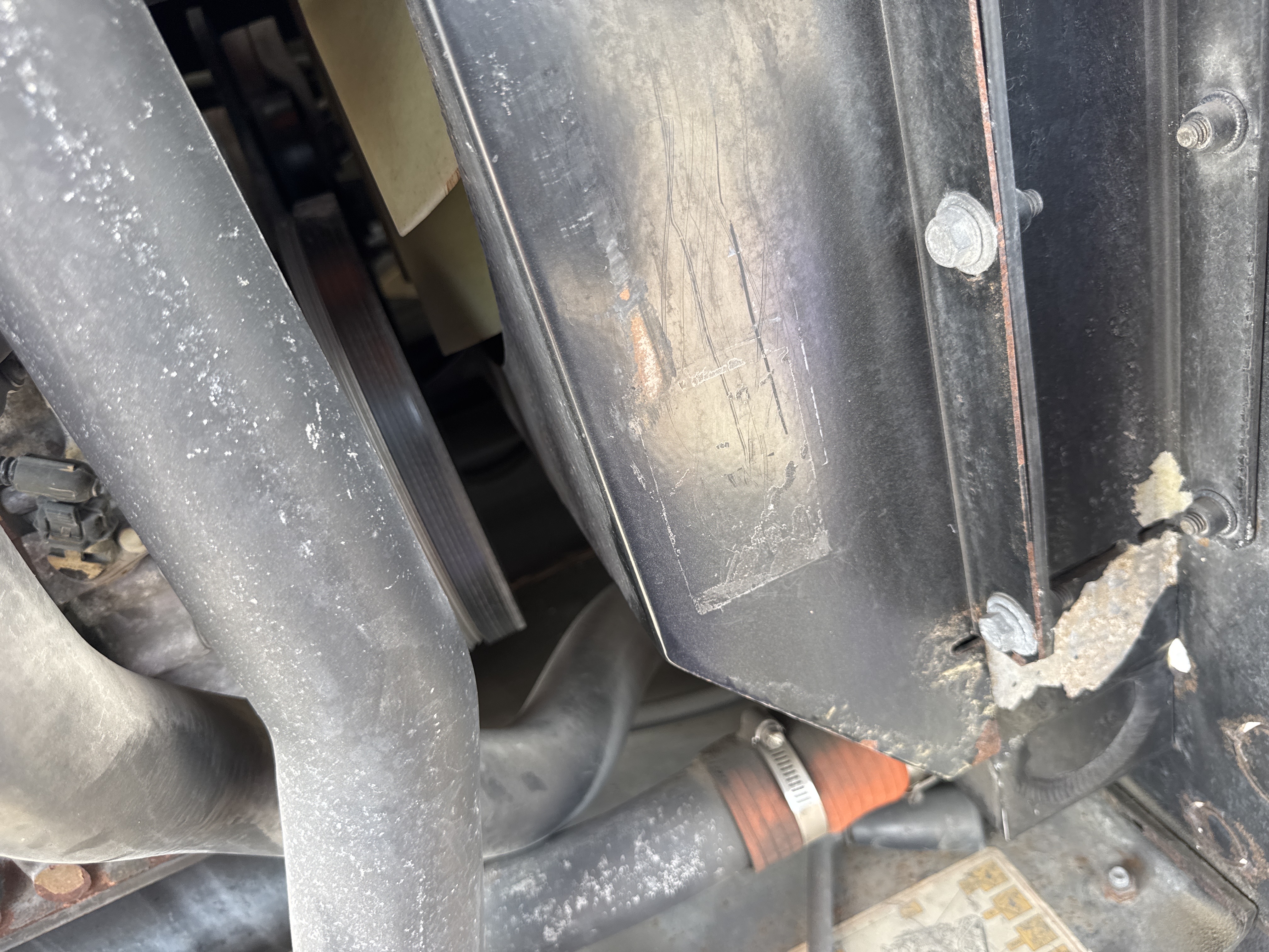 BLA-004-JLG-1200SJP-Boom-lifts-inspection-Engine-Cooling-fan-and-fan-guard-1
