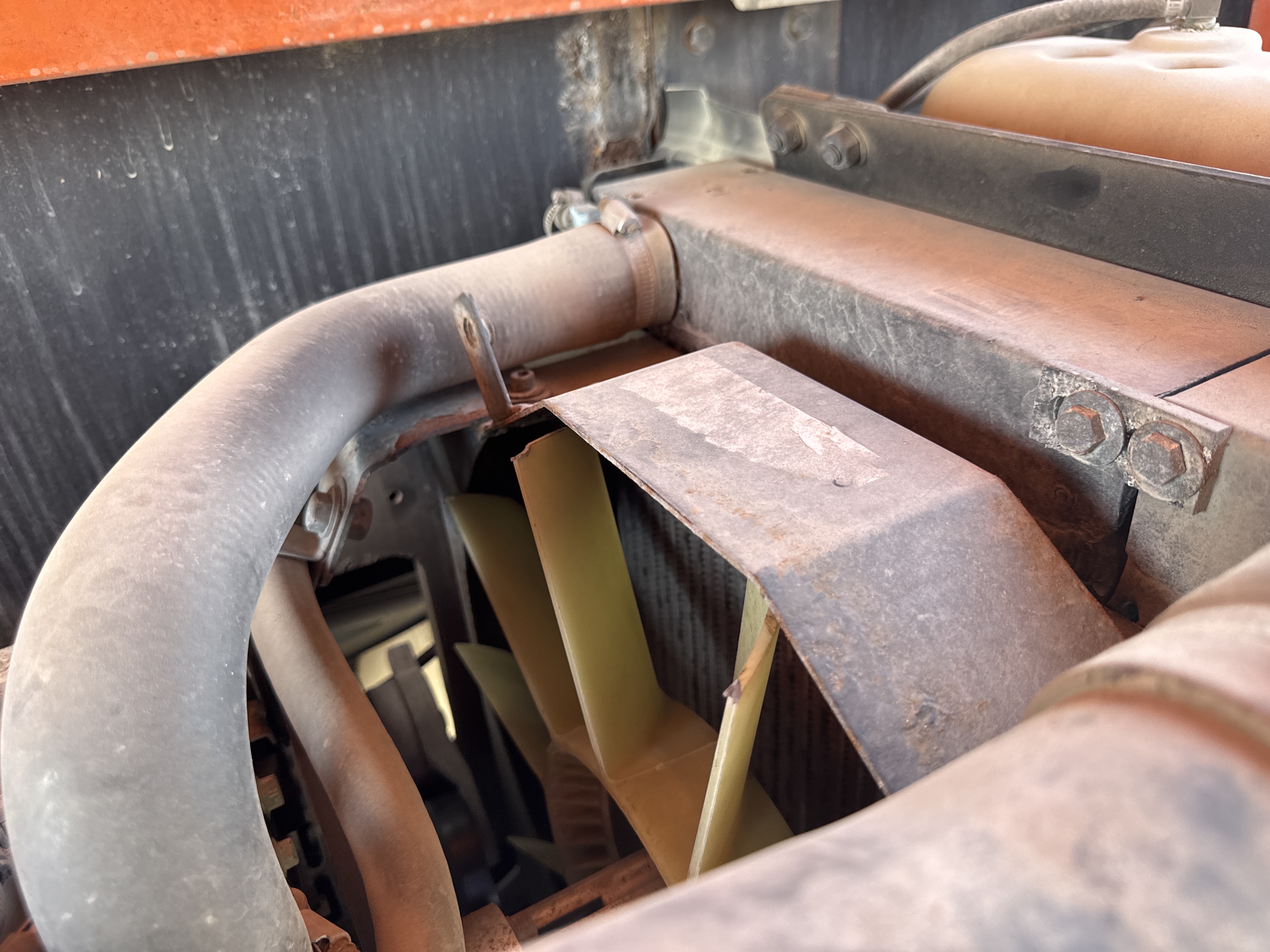 BLA-004-JLG-1200SJP-Boom-lifts-inspection-Engine-Cooling-fan-and-fan-guard-1