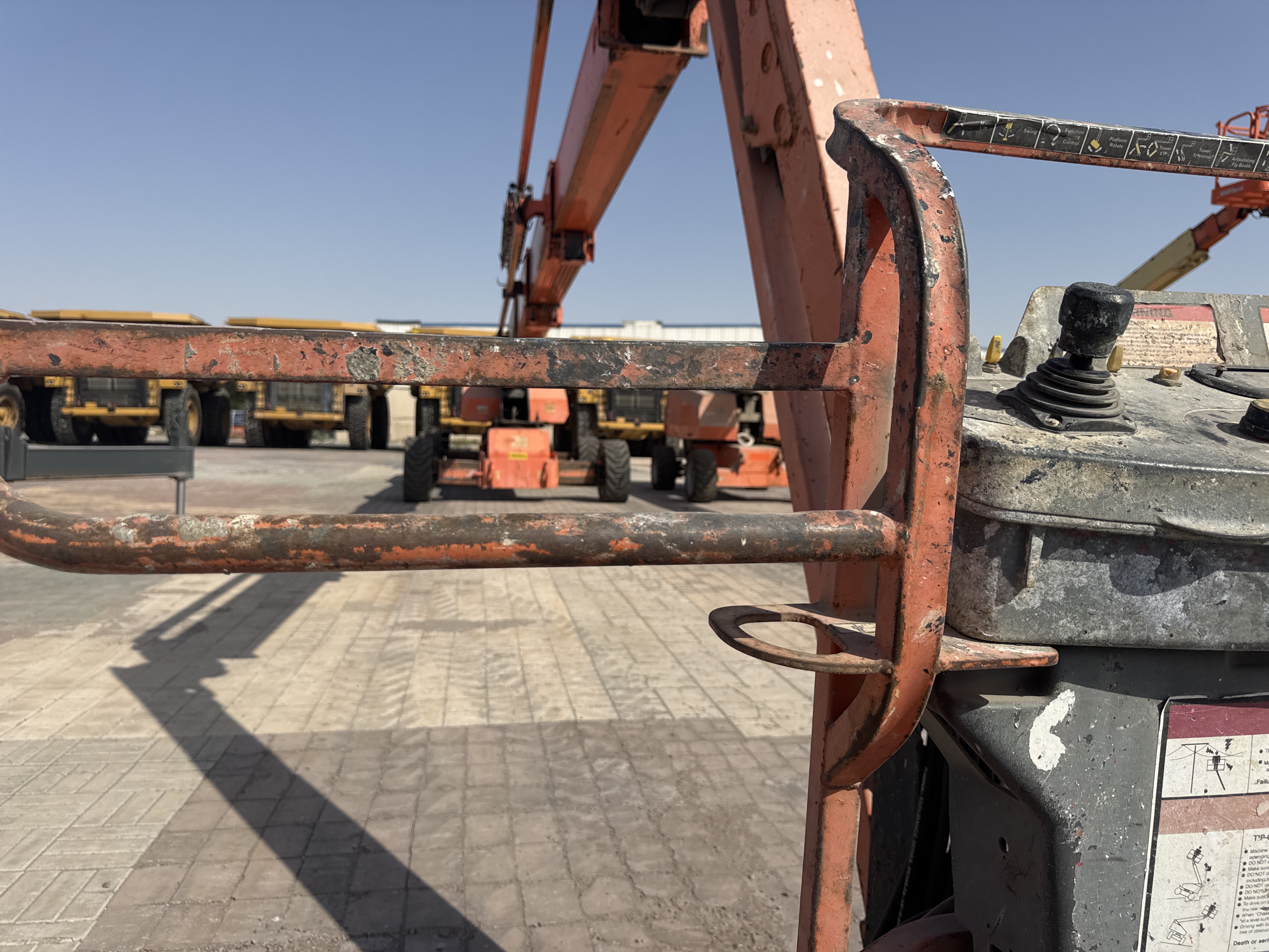 BLA-004-JLG-1200SJP-Boom-lifts-inspection-Structure-Handrails-1