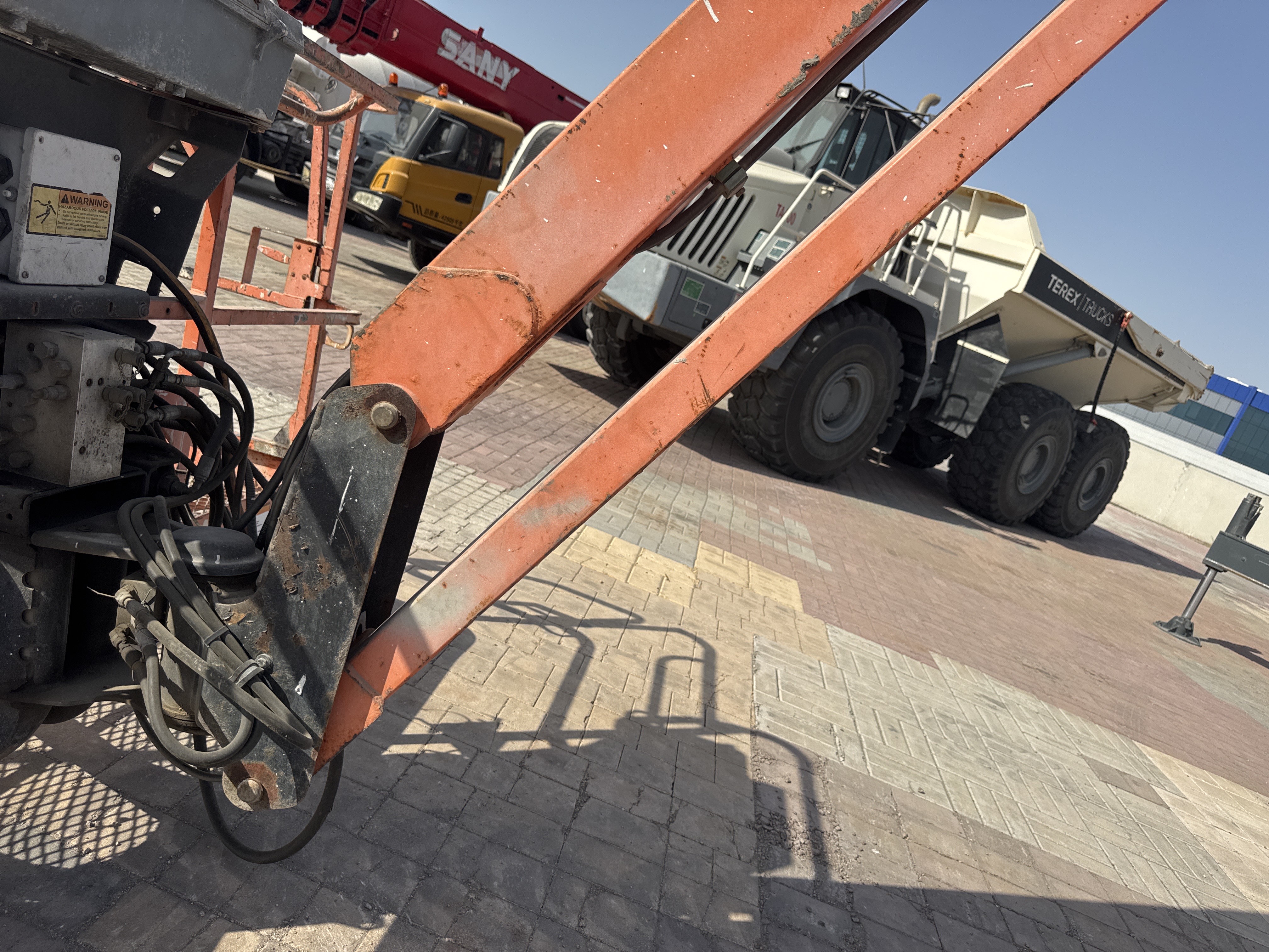BLA-004-JLG-1200SJP-Boom-lifts-inspection-Chassis-Articulated-jib-boom-1