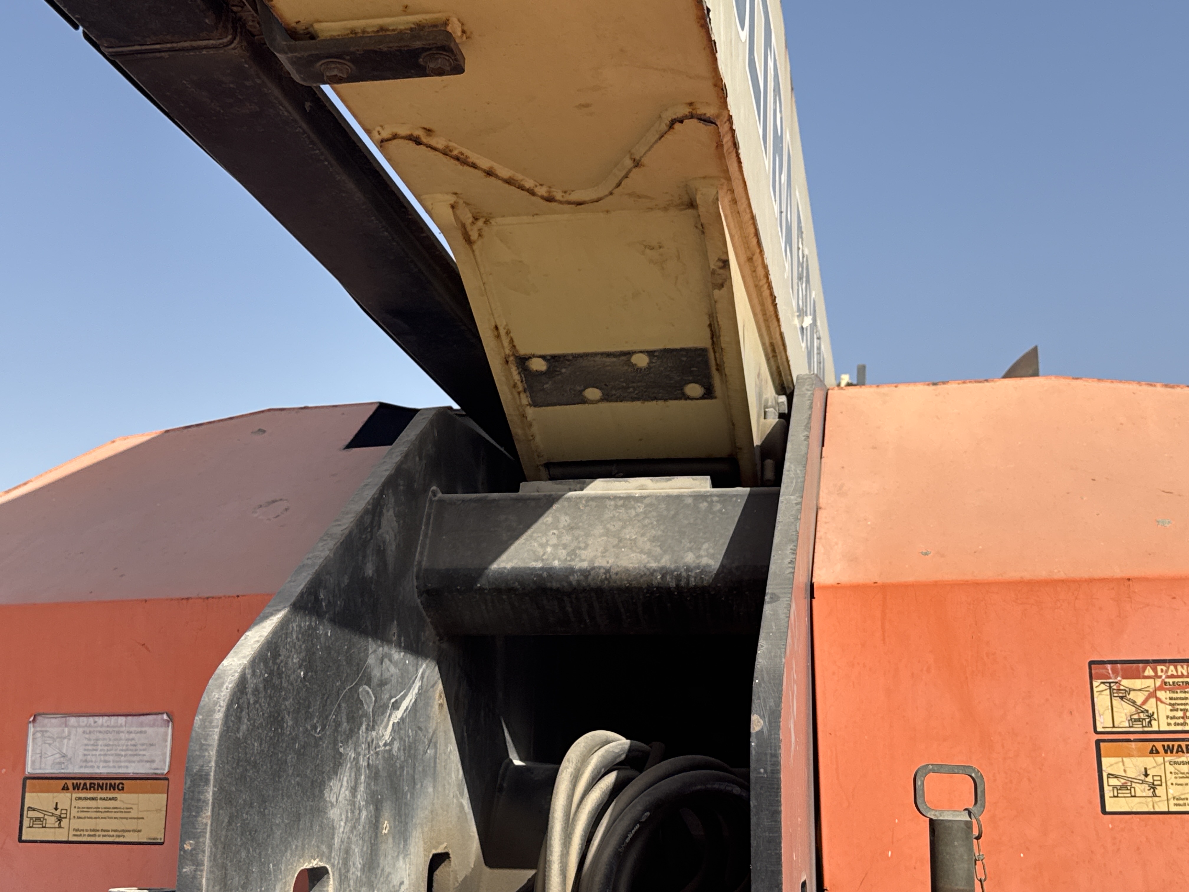 BLA-004-JLG-1200SJP-Boom-lifts-inspection-Chassis-Boom-frame-1
