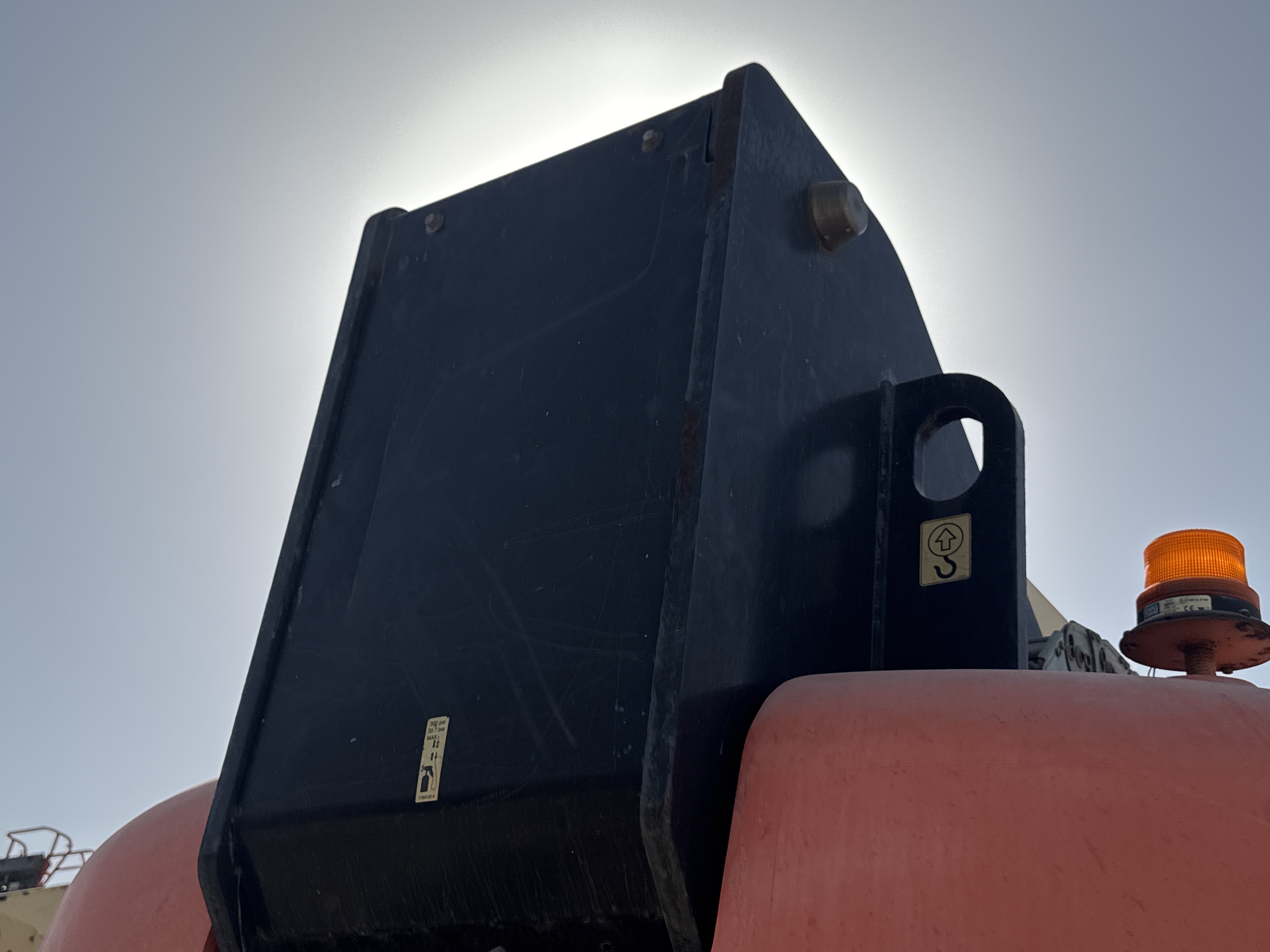 BLA-004-JLG-1200SJP-Boom-lifts-inspection-Chassis-Boom-frame-1