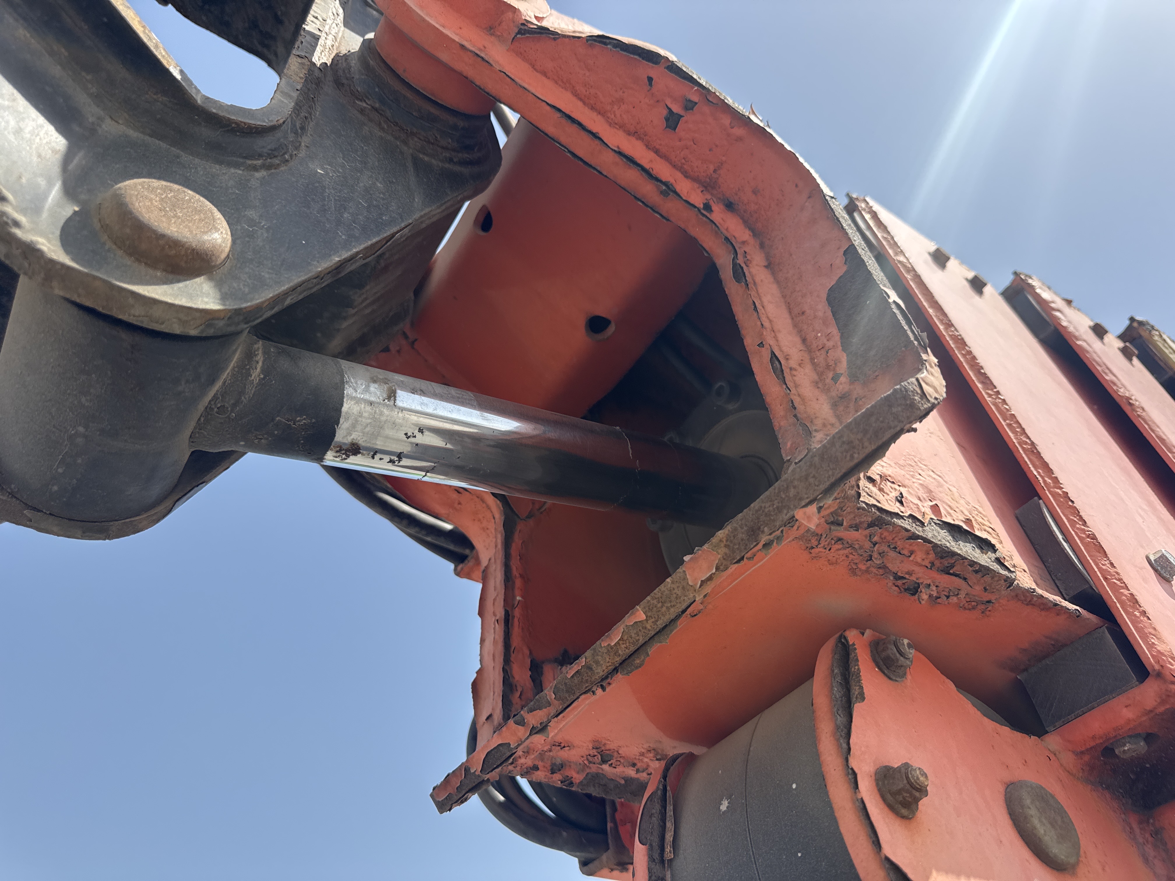 BLA-004-JLG-1200SJP-Boom-lifts-inspection-Chassis-Boom-extension-cylinder-1