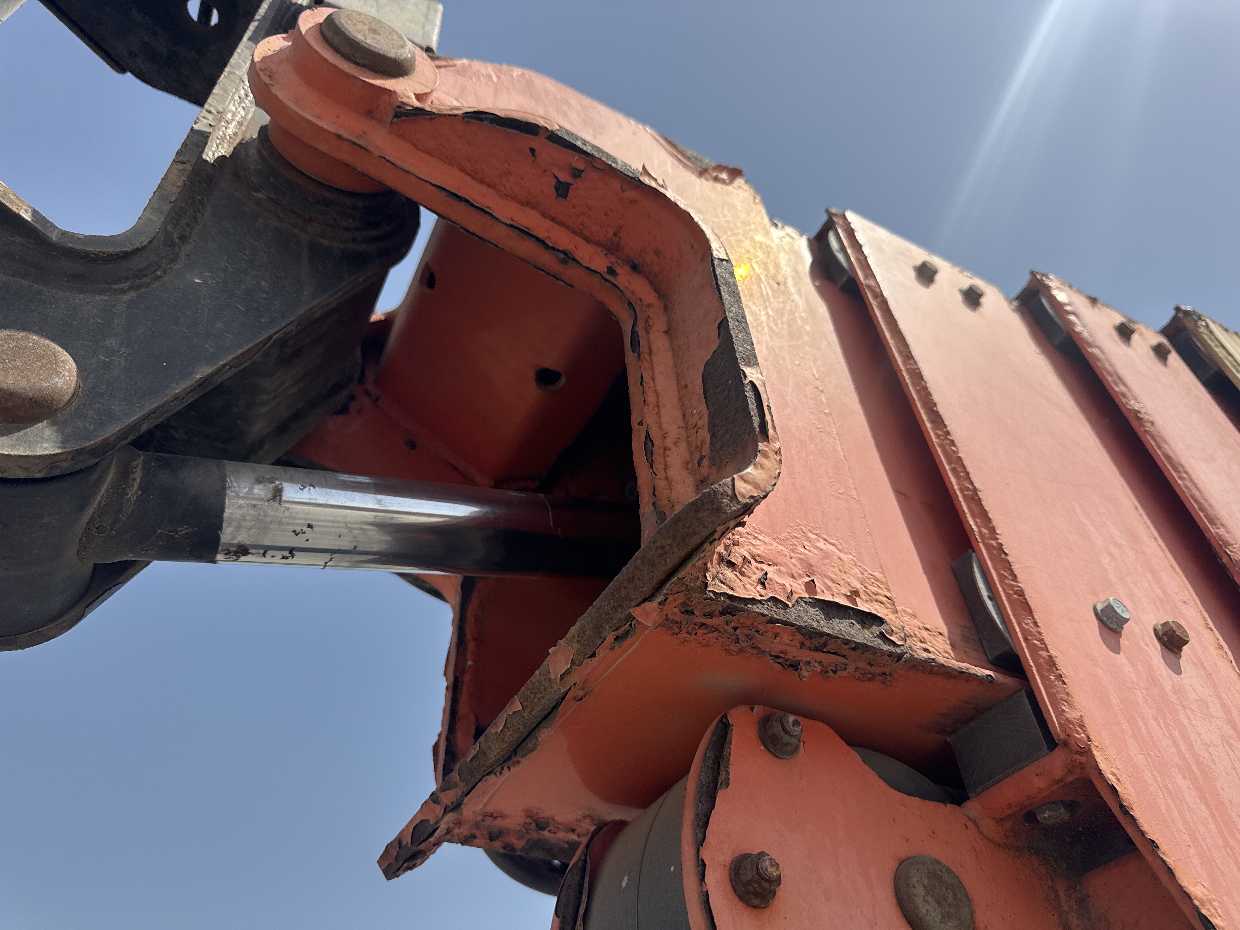 BLA-004-JLG-1200SJP-Boom-lifts-inspection-Chassis-Boom-extension-cylinder-1