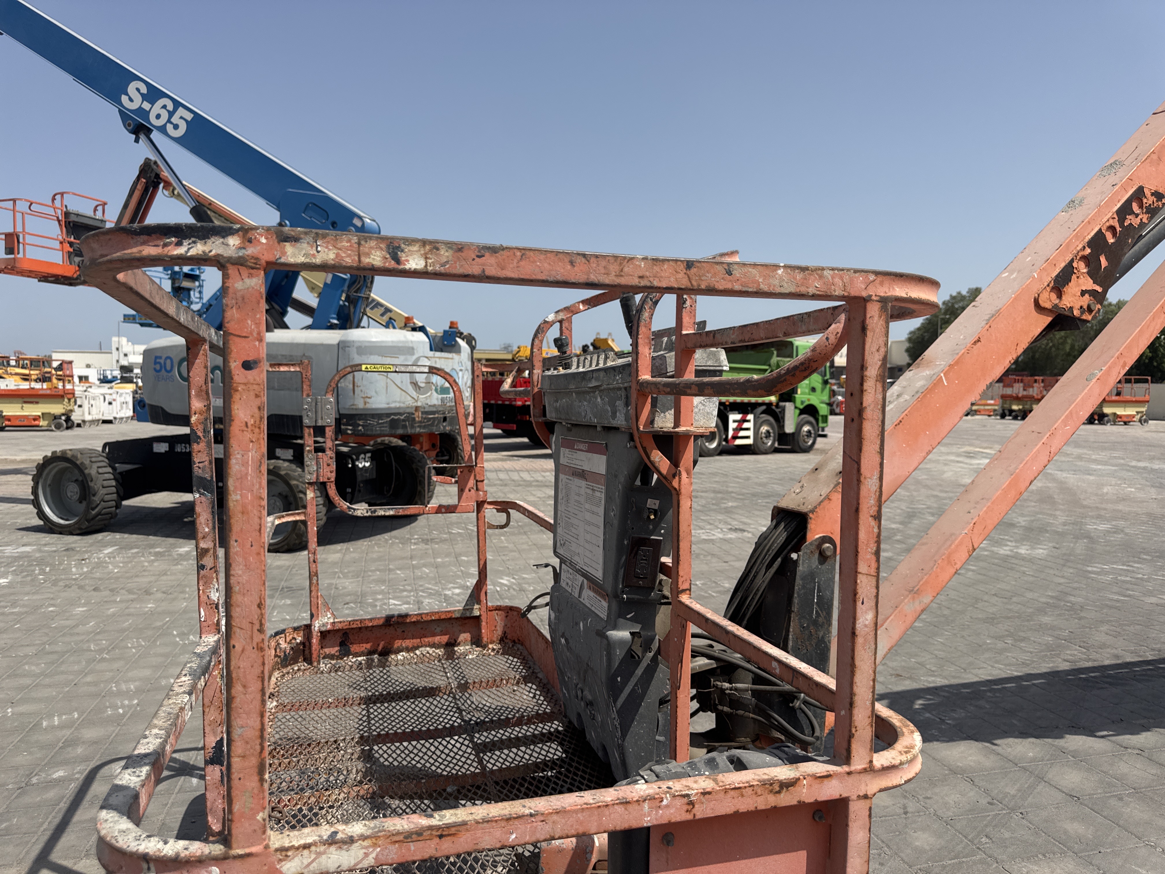 BLA-004-JLG-1200SJP-Boom-lifts-inspection-Safety-Guard-rail-1