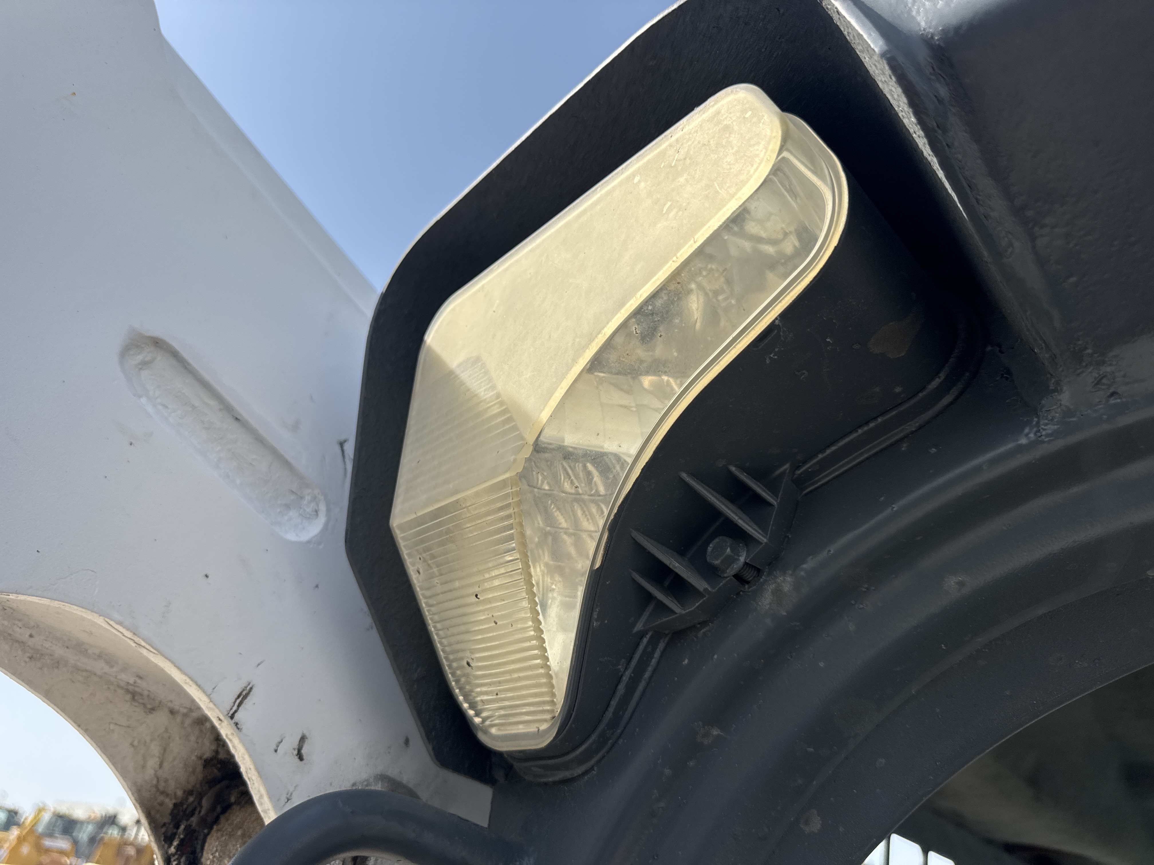 SSL-020-Bobcat-S510-Skid-steer-loaders-inspection-Electronics-Lights-and-signals-1