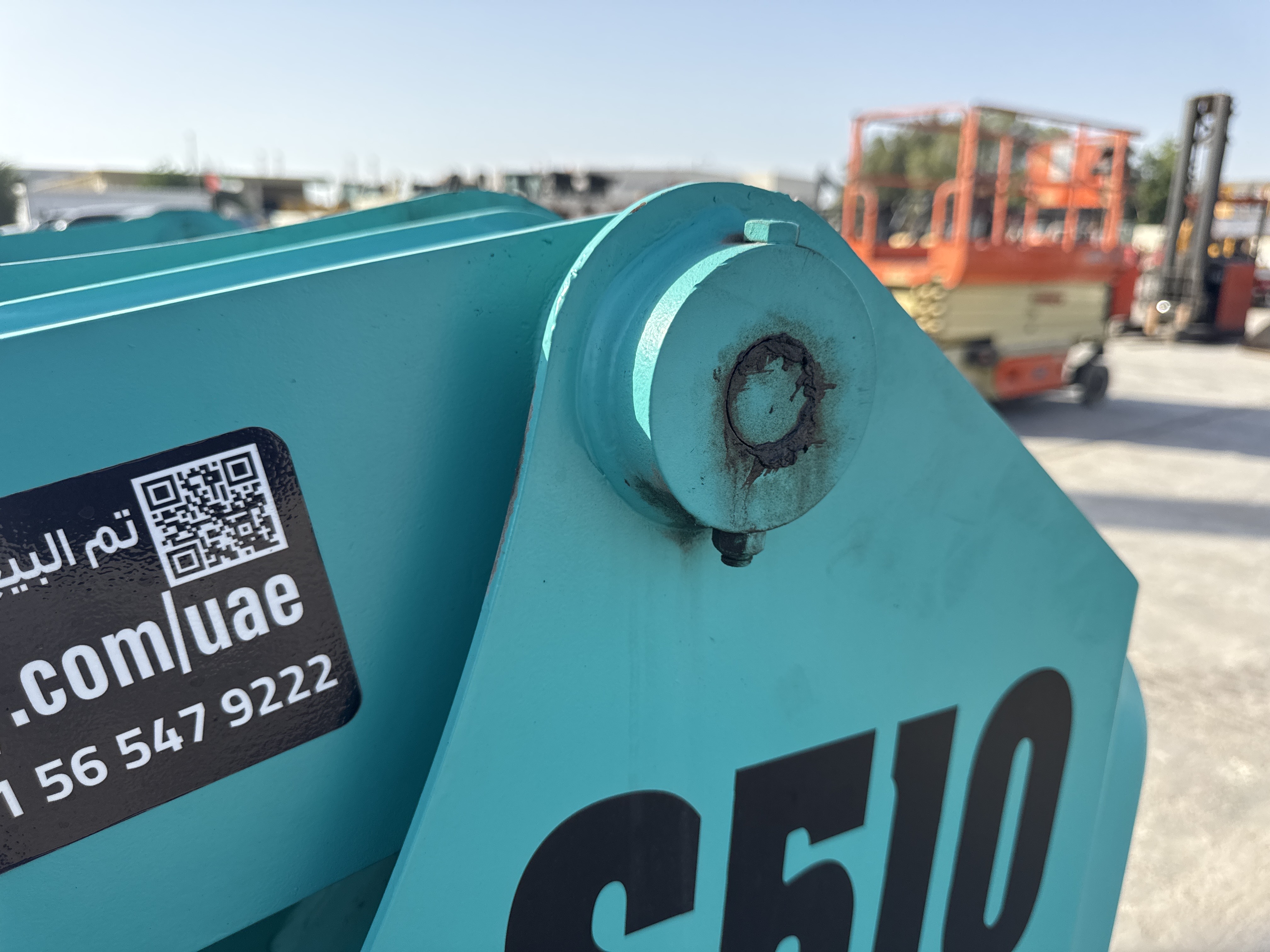 SSL-020-Bobcat-S510-Skid-steer-loaders-inspection-Chassis-Lift-arm-base-pin-and-bushings-1