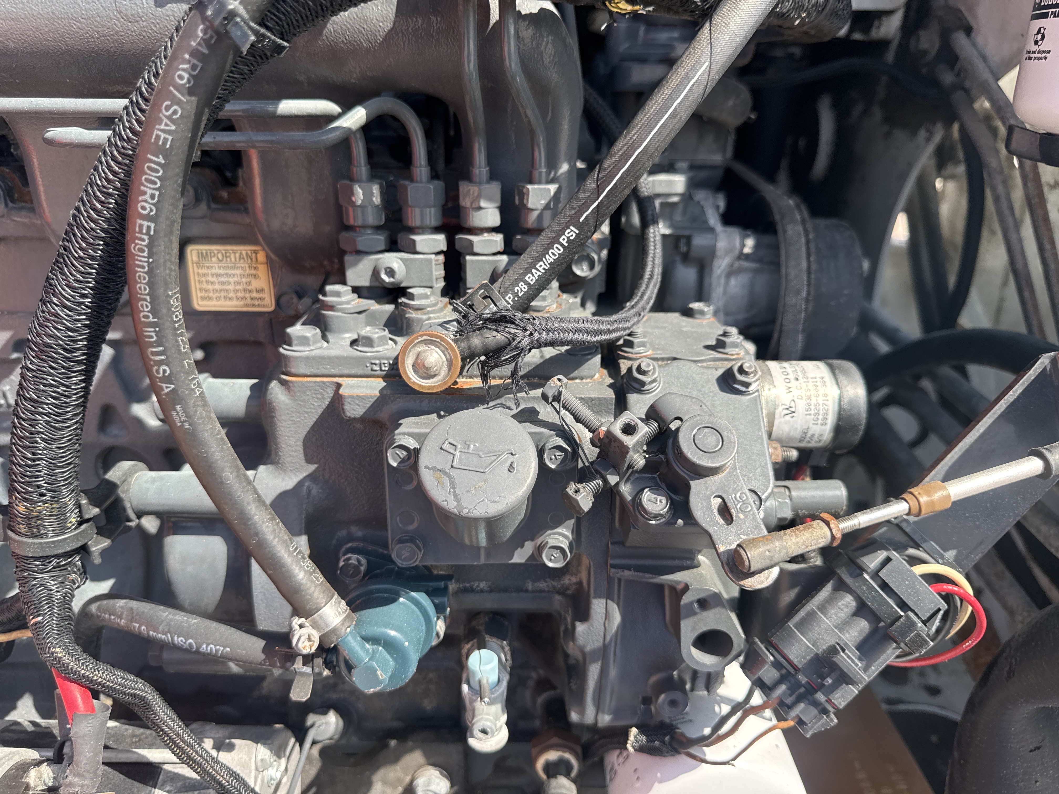 SSL-020-Bobcat-S510-Skid-steer-loaders-inspection-Engine-Fuel-leaks-1