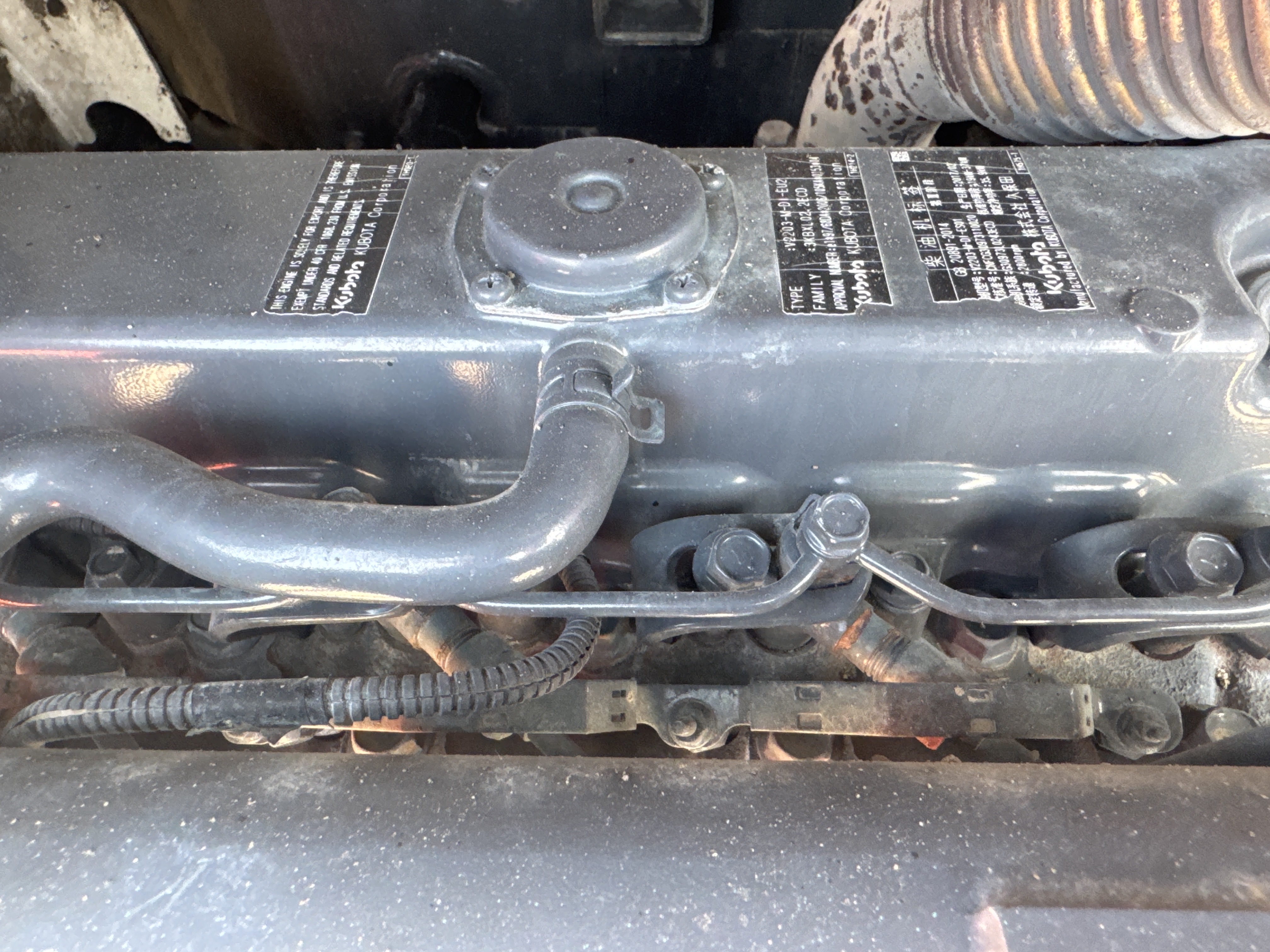SSL-020-Bobcat-S510-Skid-steer-loaders-inspection-Engine-Fuel-leaks-1