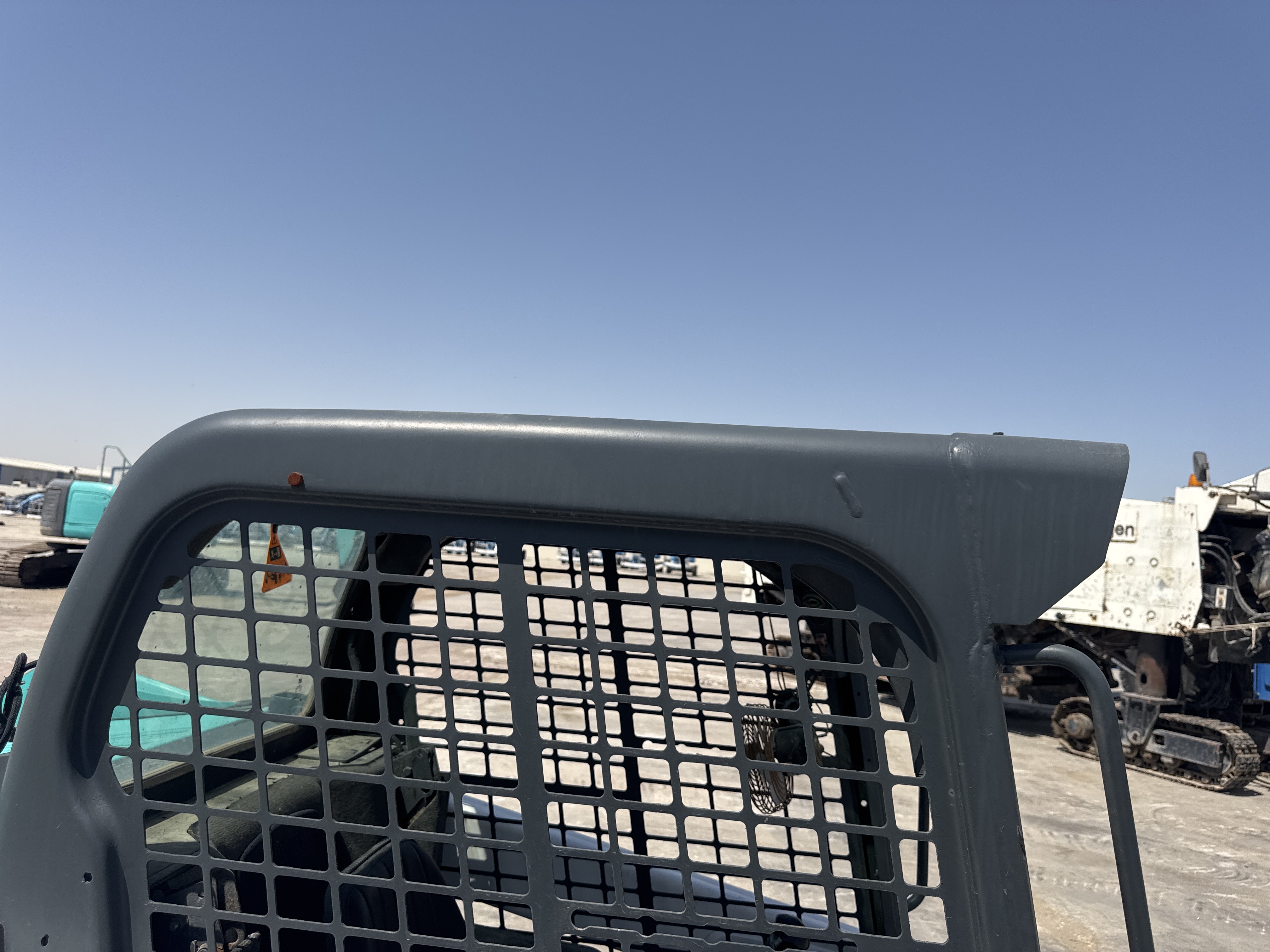 SSL-020-Bobcat-S510-Skid-steer-loaders-inspection-Safety-Rollover-protective-structure-(ROPS-/-FOPS)-1
