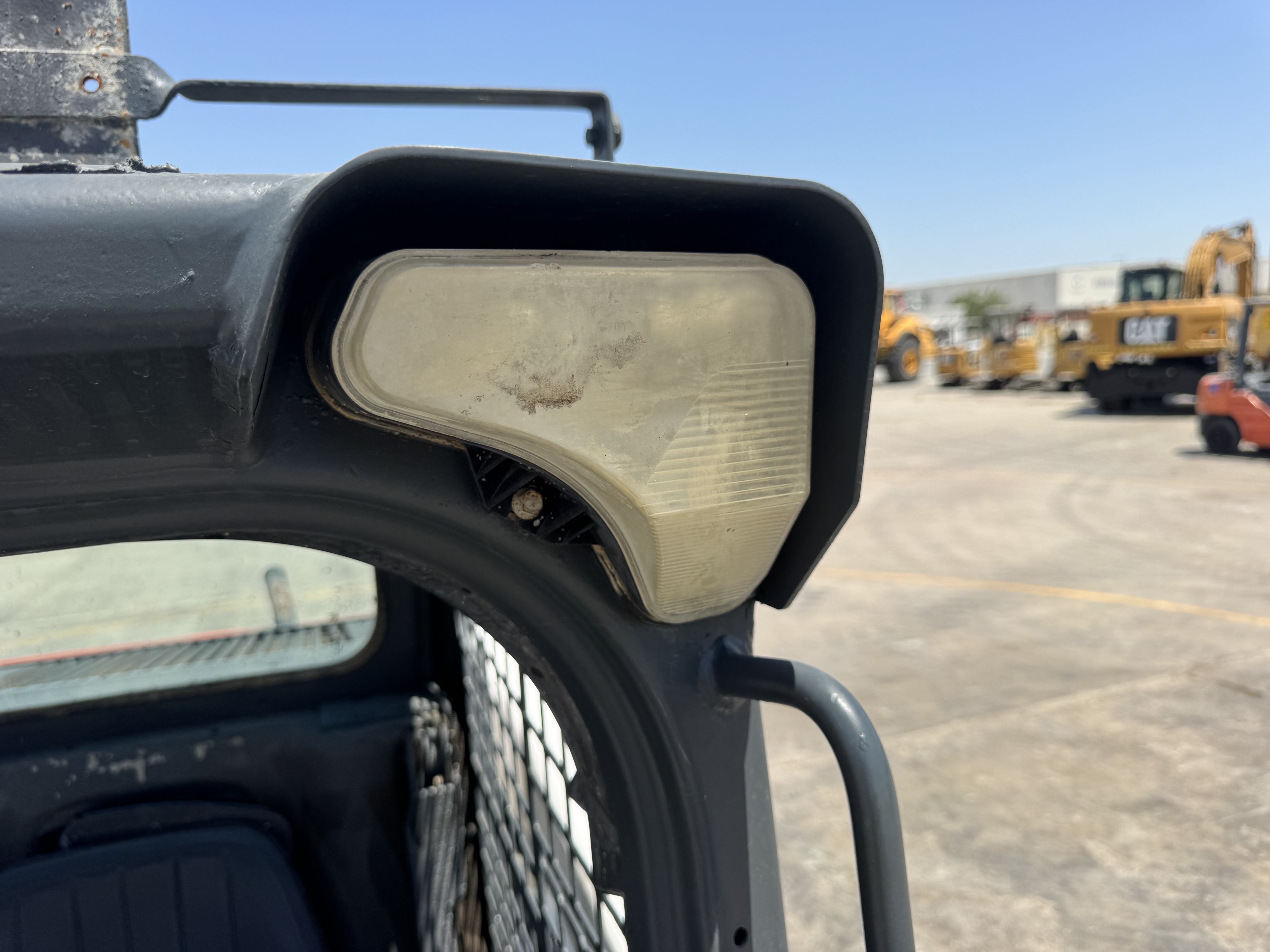 SSL-021-Bobcat-S510-Skid-steer-loaders-inspection-Electronics-Lights-and-signals-1