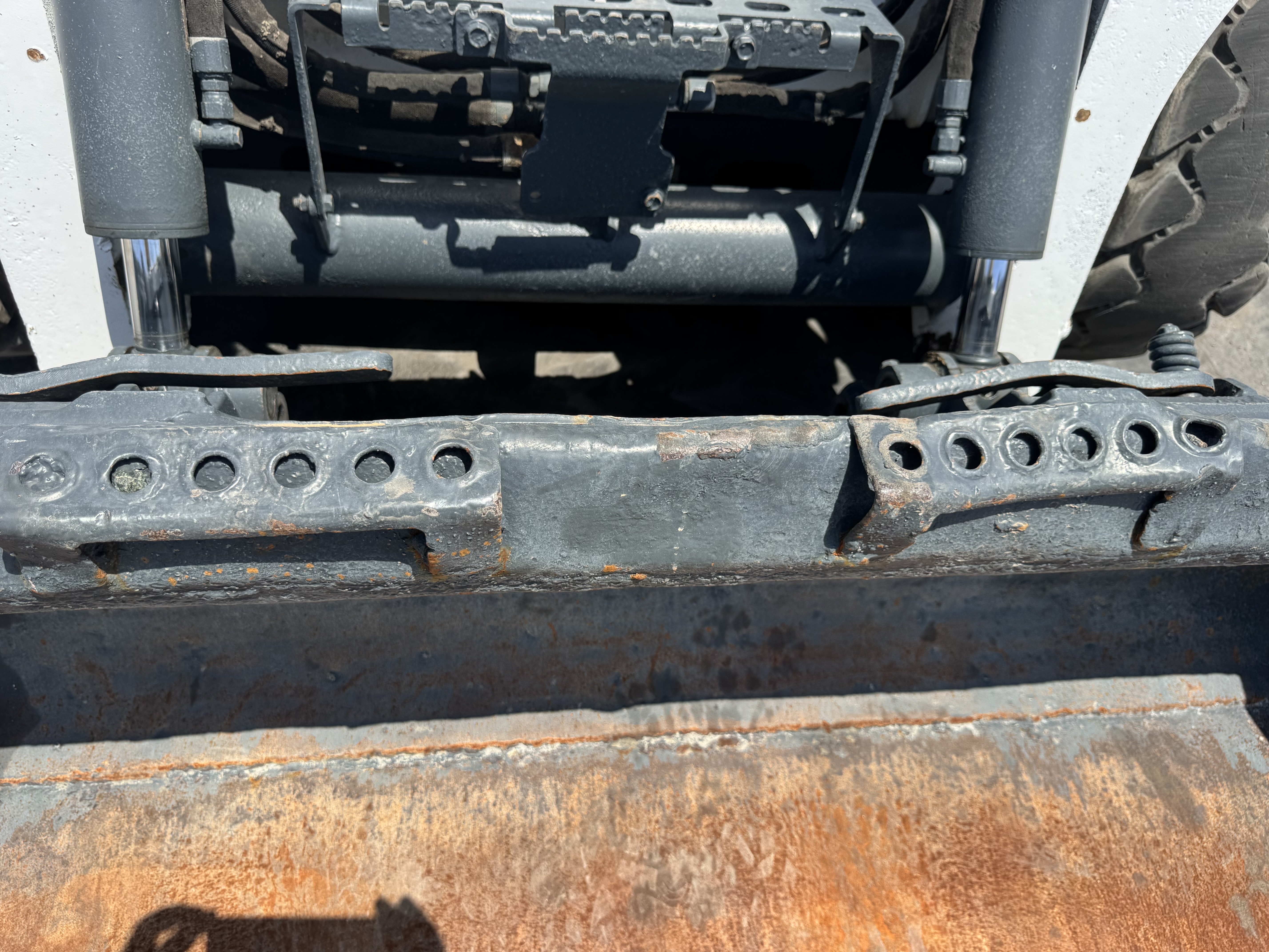 SSL-021-Bobcat-S510-Skid-steer-loaders-inspection-Structure-Steps/ladders-1