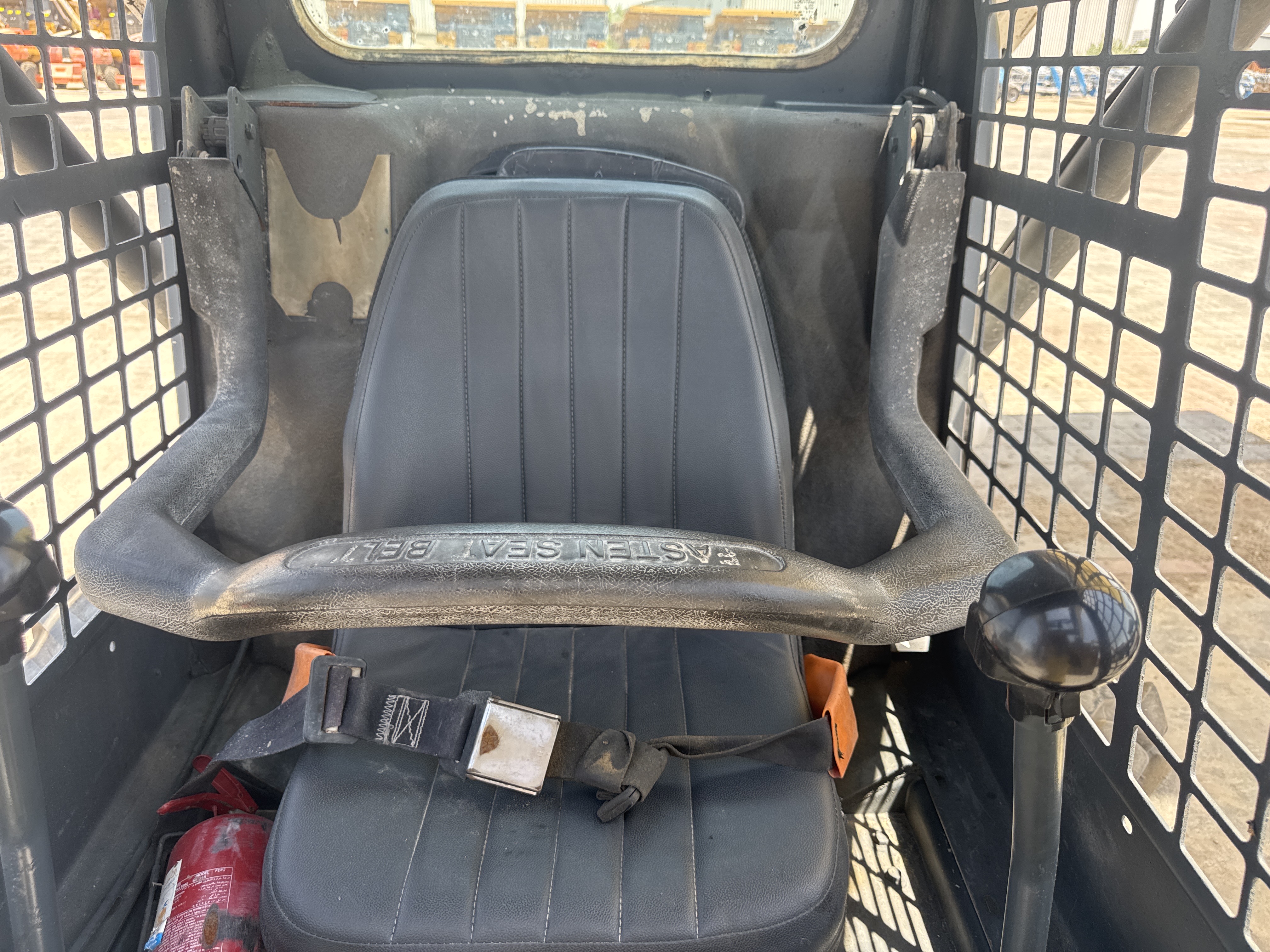 SSL-021-Bobcat-S510-Skid-steer-loaders-inspection-Safety-Seat-belts-1