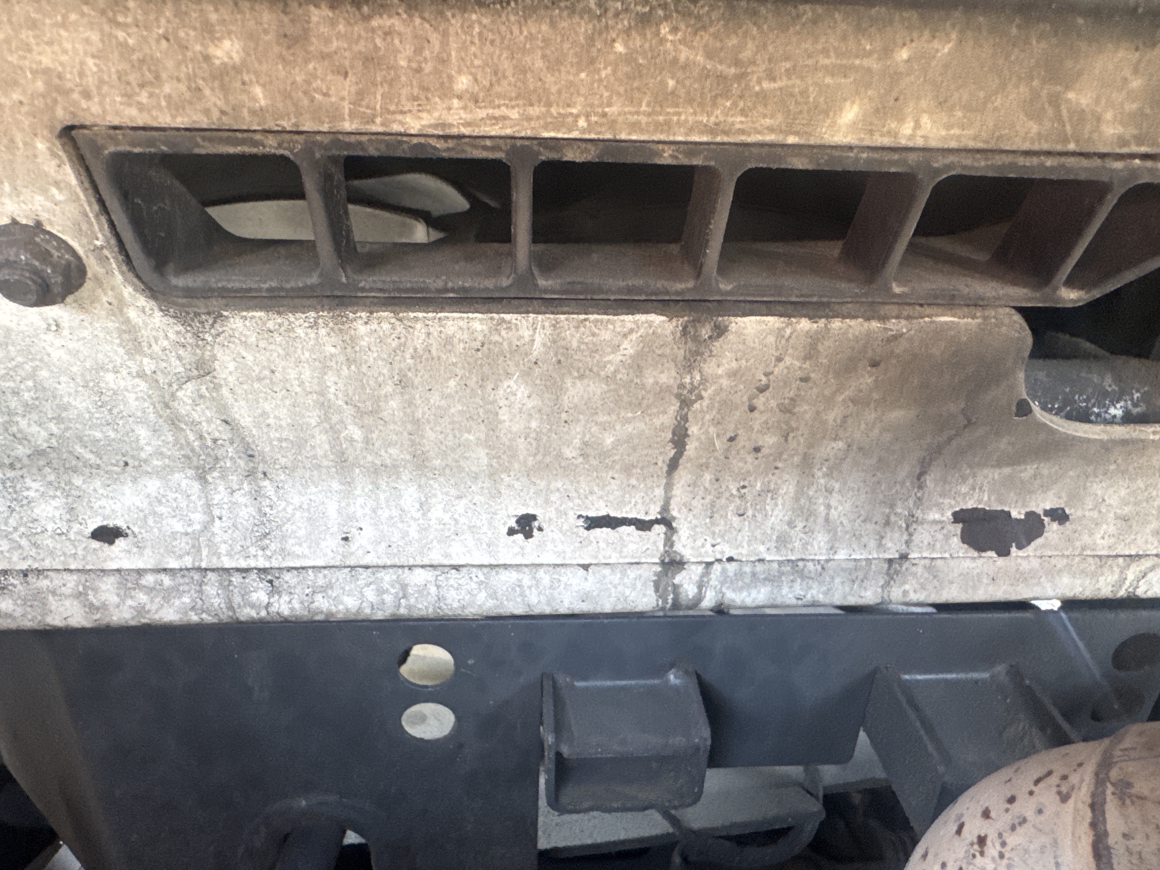 SSL-021-Bobcat-S510-Skid-steer-loaders-inspection-Engine-Cooling-fan-and-fan-guard-1