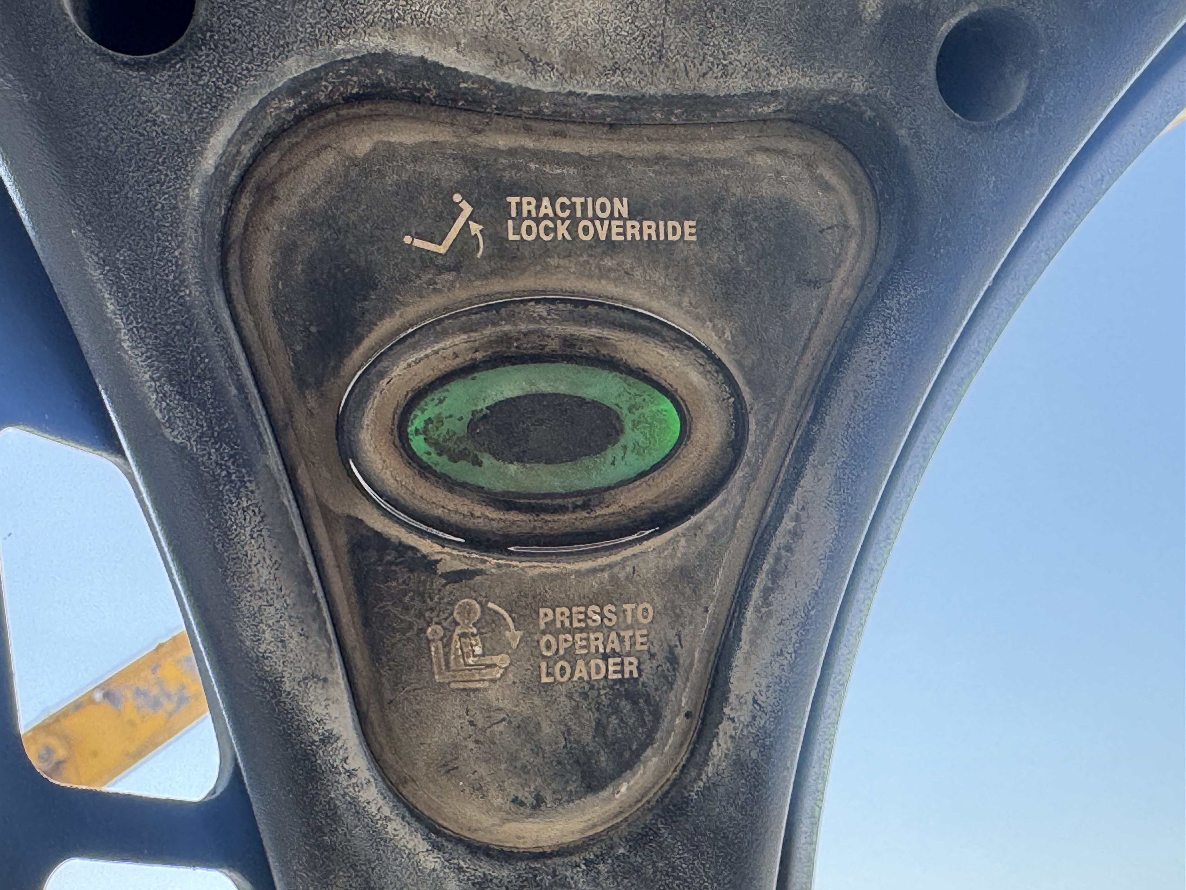 SSL-021-Bobcat-S510-Skid-steer-loaders-inspection-Cabin-Electronic-instrument-board-1