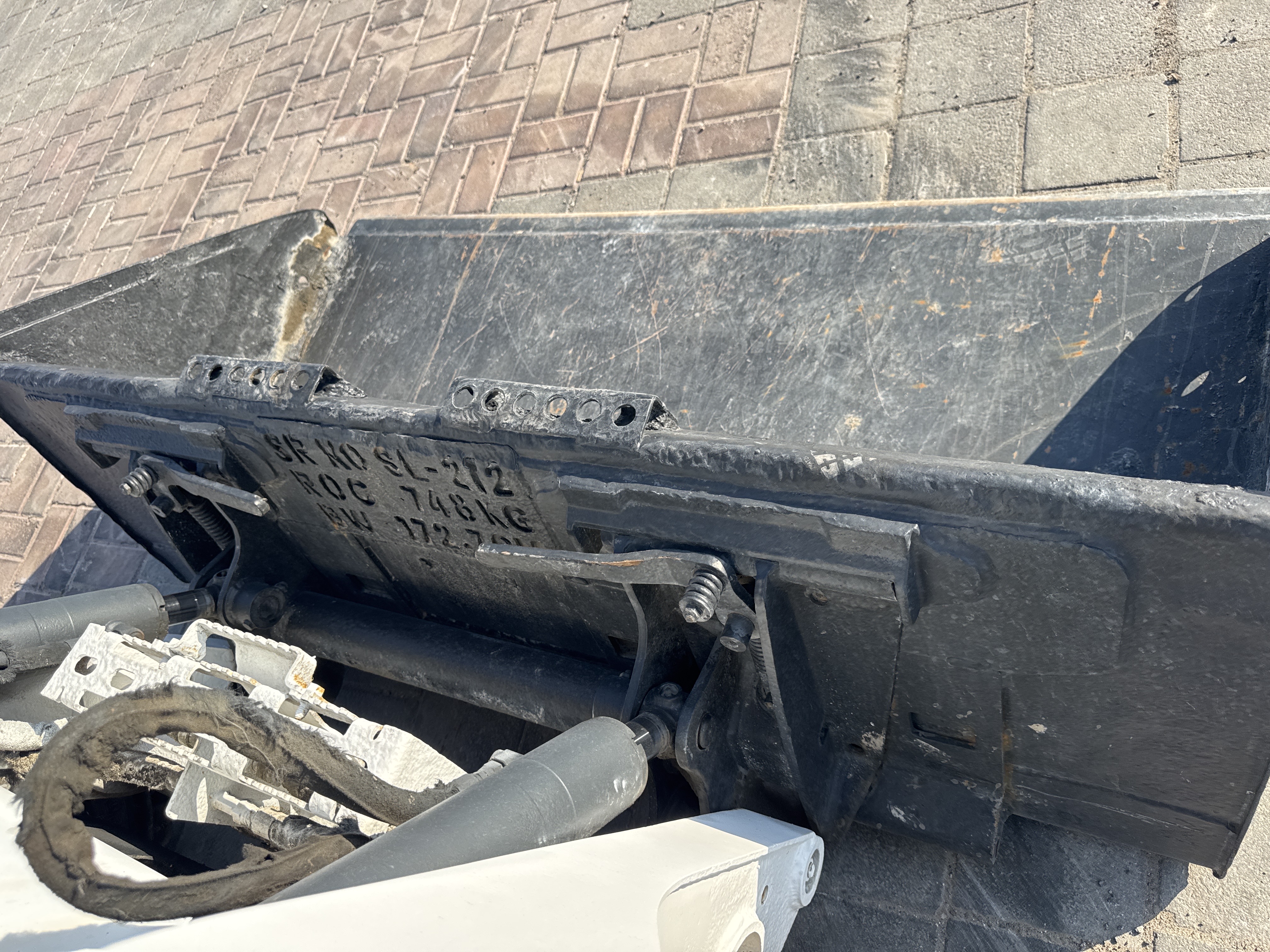 SSL-022-بوبكات-S510-لوادر-انزلاقية-بعجلات-فحص-الملحق-حالة-دلو-اللودر-1
