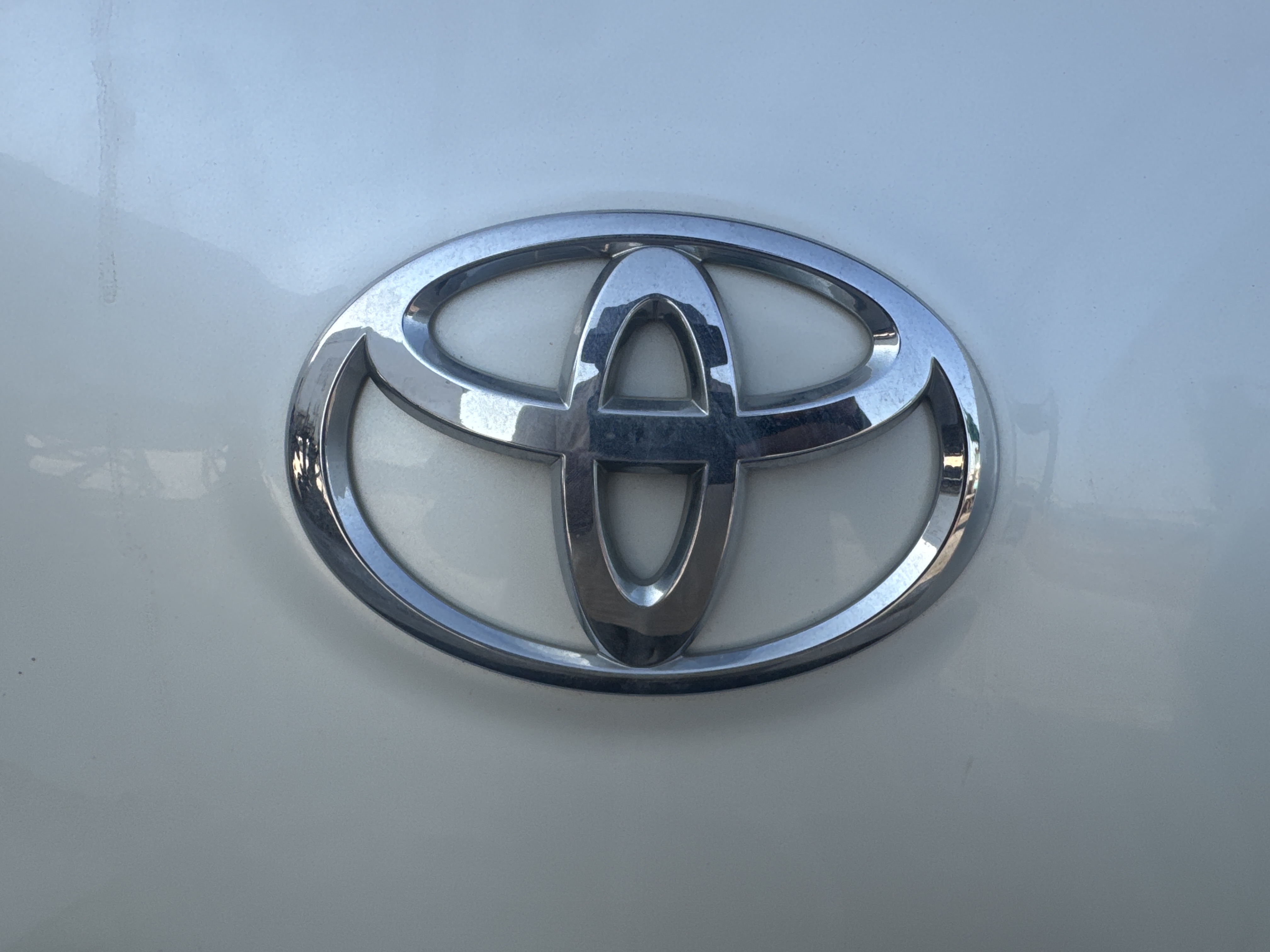 SUV-003-تويوتا-Land-Cruiser-Prado-المركبات-الرياضية-فحص-صور-خار-جية-الشعار-الخلفي-1