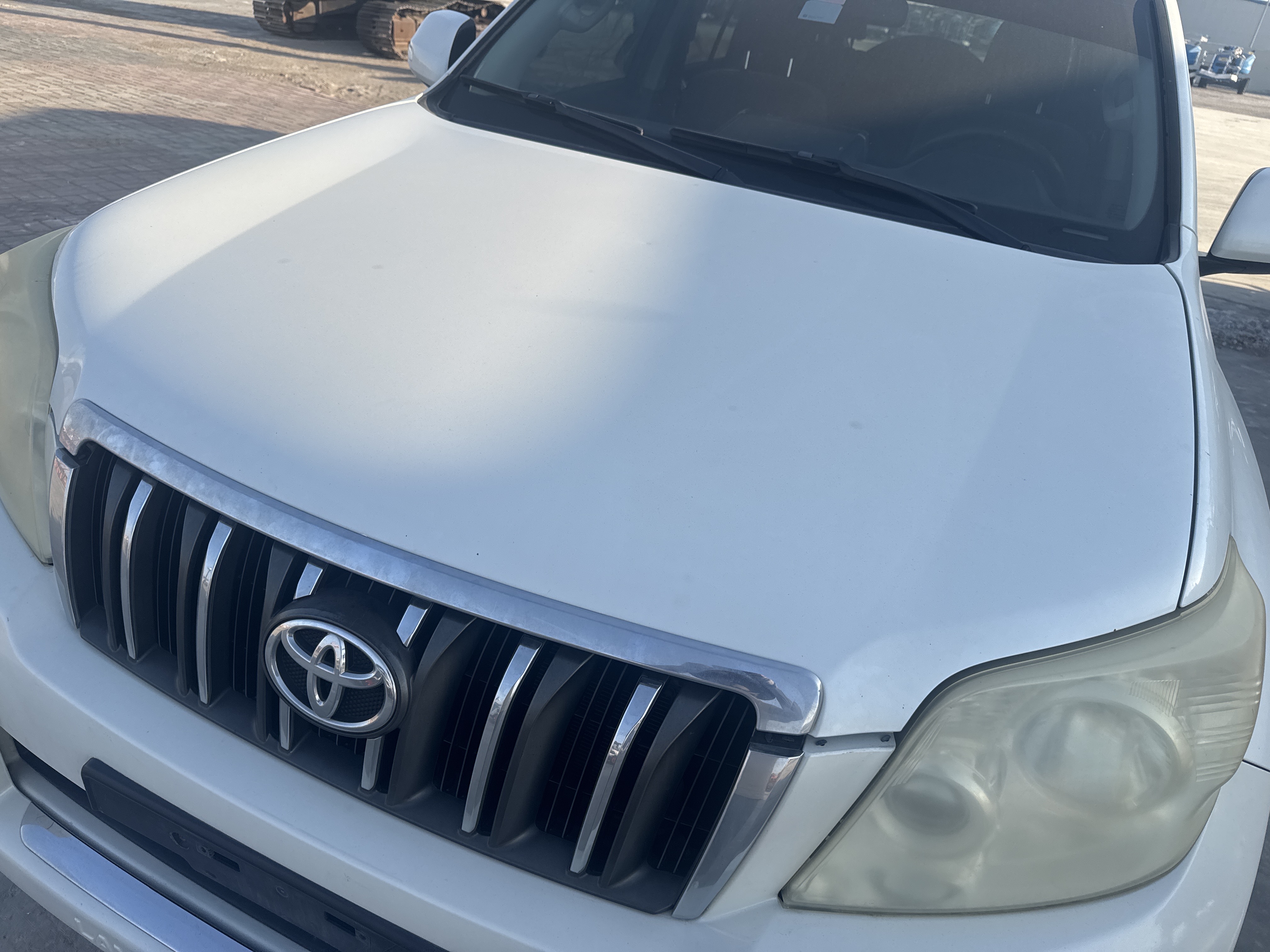SUV-003-تويوتا-Land-Cruiser-Prado-المركبات-الرياضية-فحص-صور-خار-جية-غطاء-المحرك-1