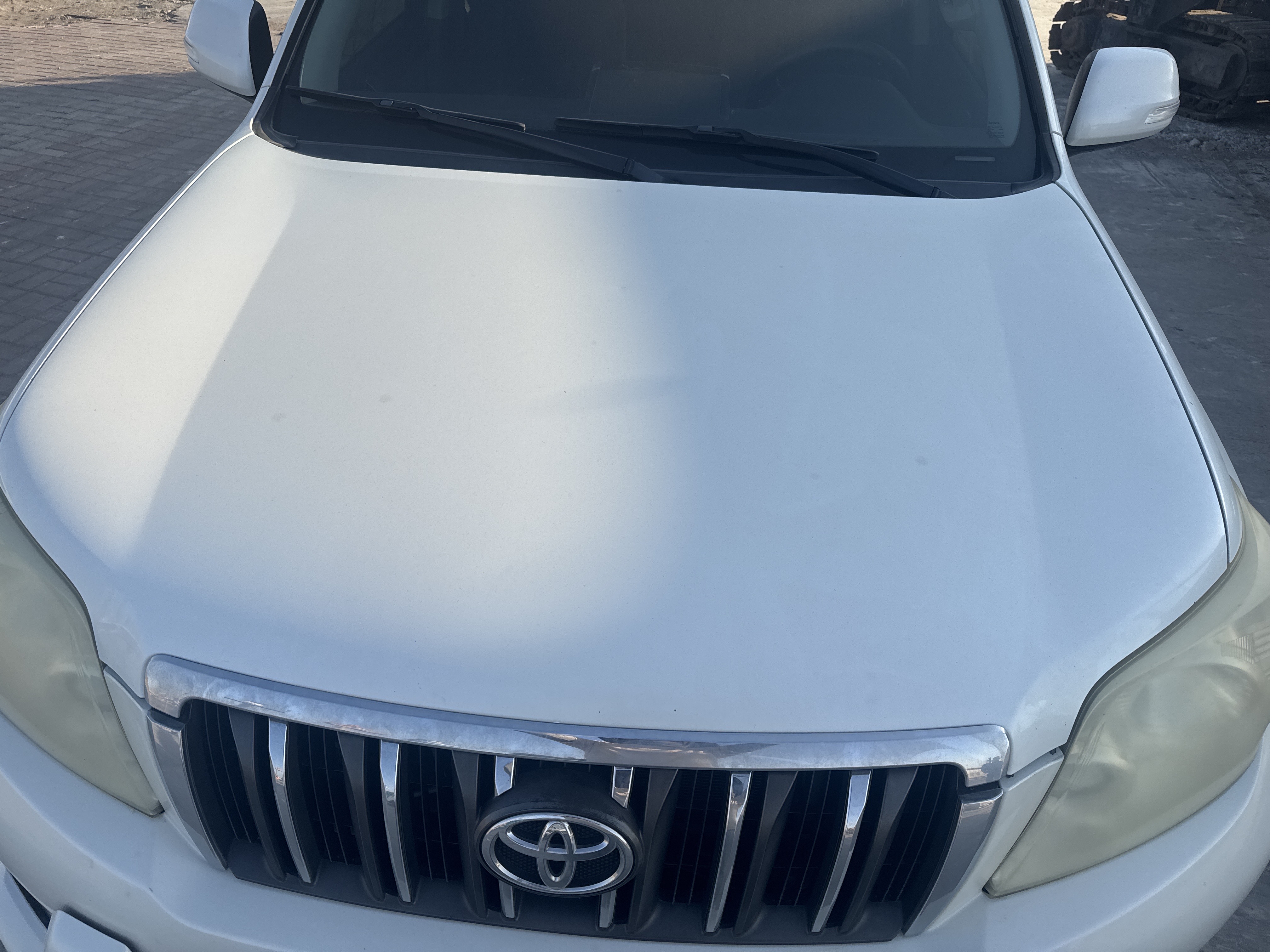 SUV-003-تويوتا-Land-Cruiser-Prado-المركبات-الرياضية-فحص-صور-خار-جية-غطاء-المحرك-1