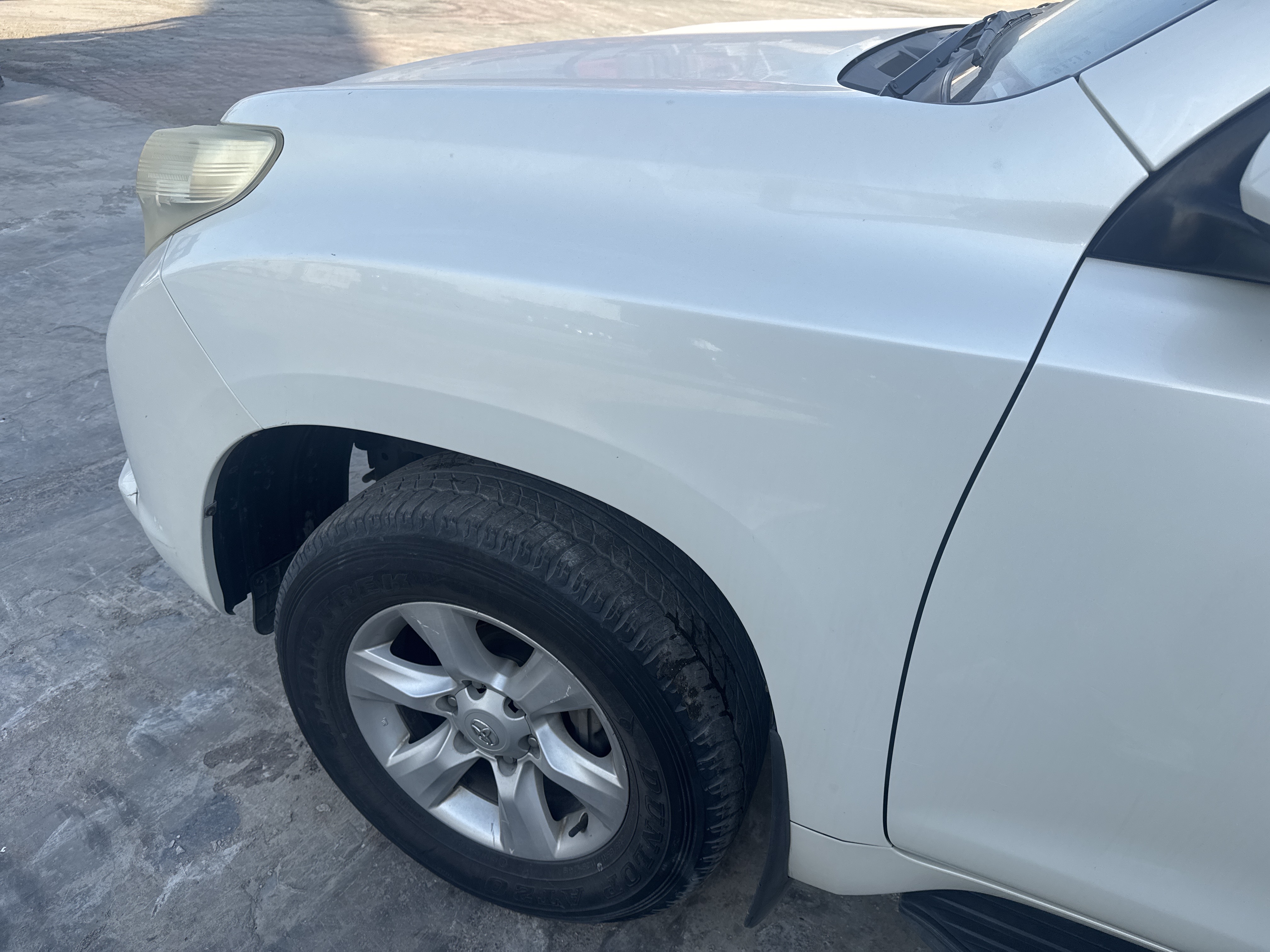 SUV-003-تويوتا-Land-Cruiser-Prado-المركبات-الرياضية-فحص-صور-خار-جية-الرفرف-الأمامي-الأيمن-1
