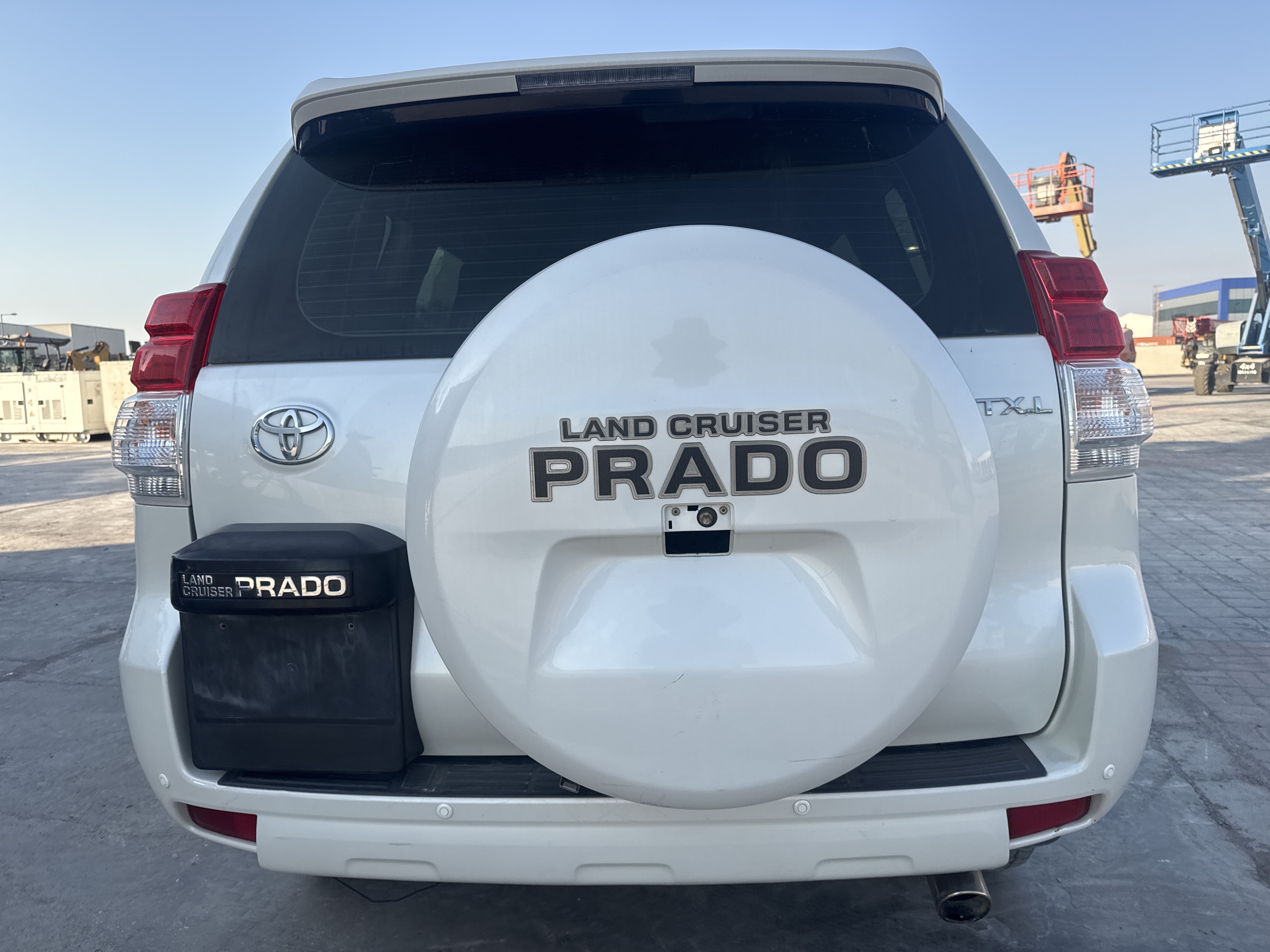 SUV-003-تويوتا-Land-Cruiser-Prado-المركبات-الرياضية-فحص-صور-خار-جية-باب-صندوق-السيارة-1