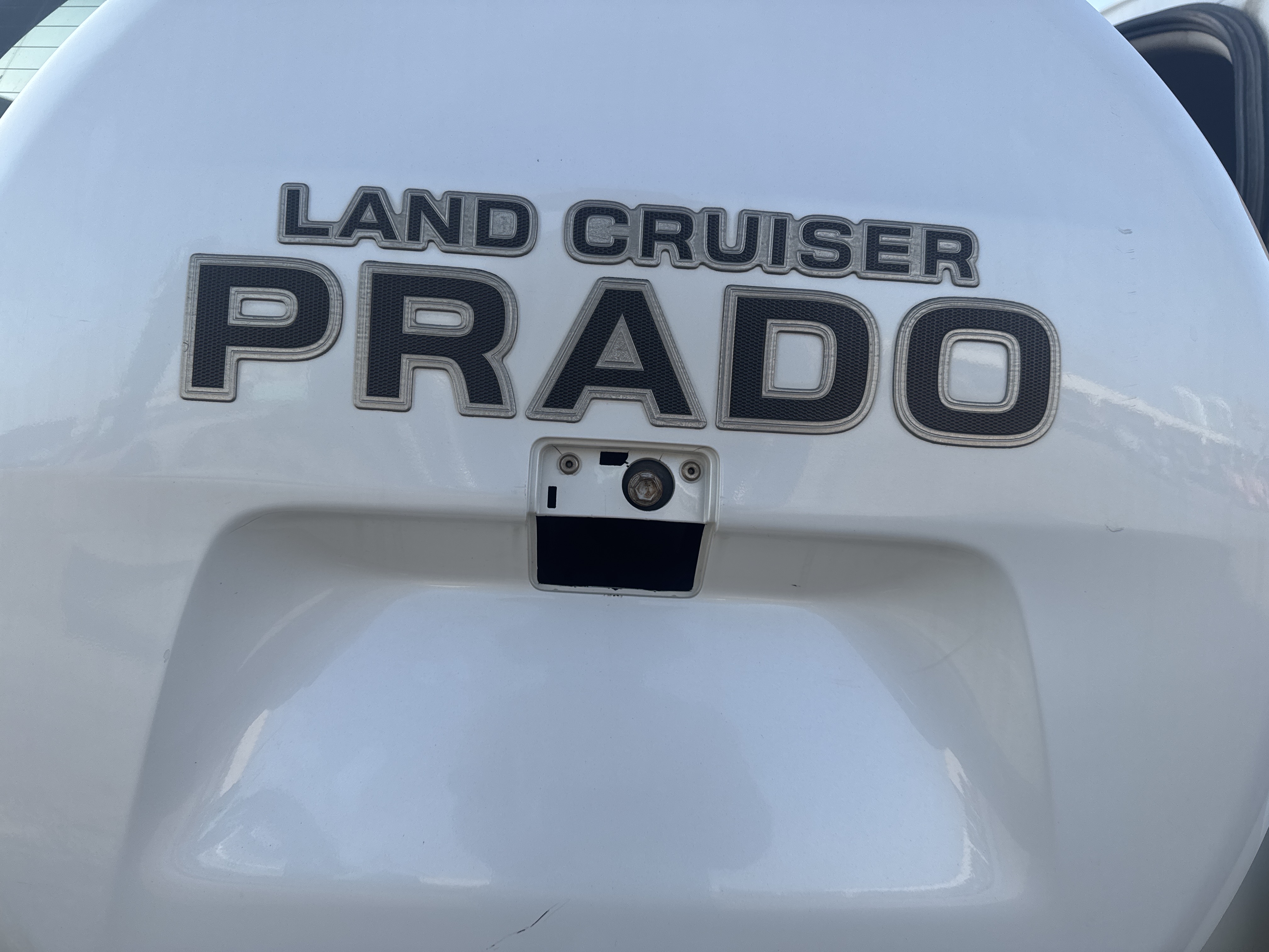 SUV-003-تويوتا-Land-Cruiser-Prado-المركبات-الرياضية-فحص-صور-خار-جية-باب-صندوق-السيارة-1
