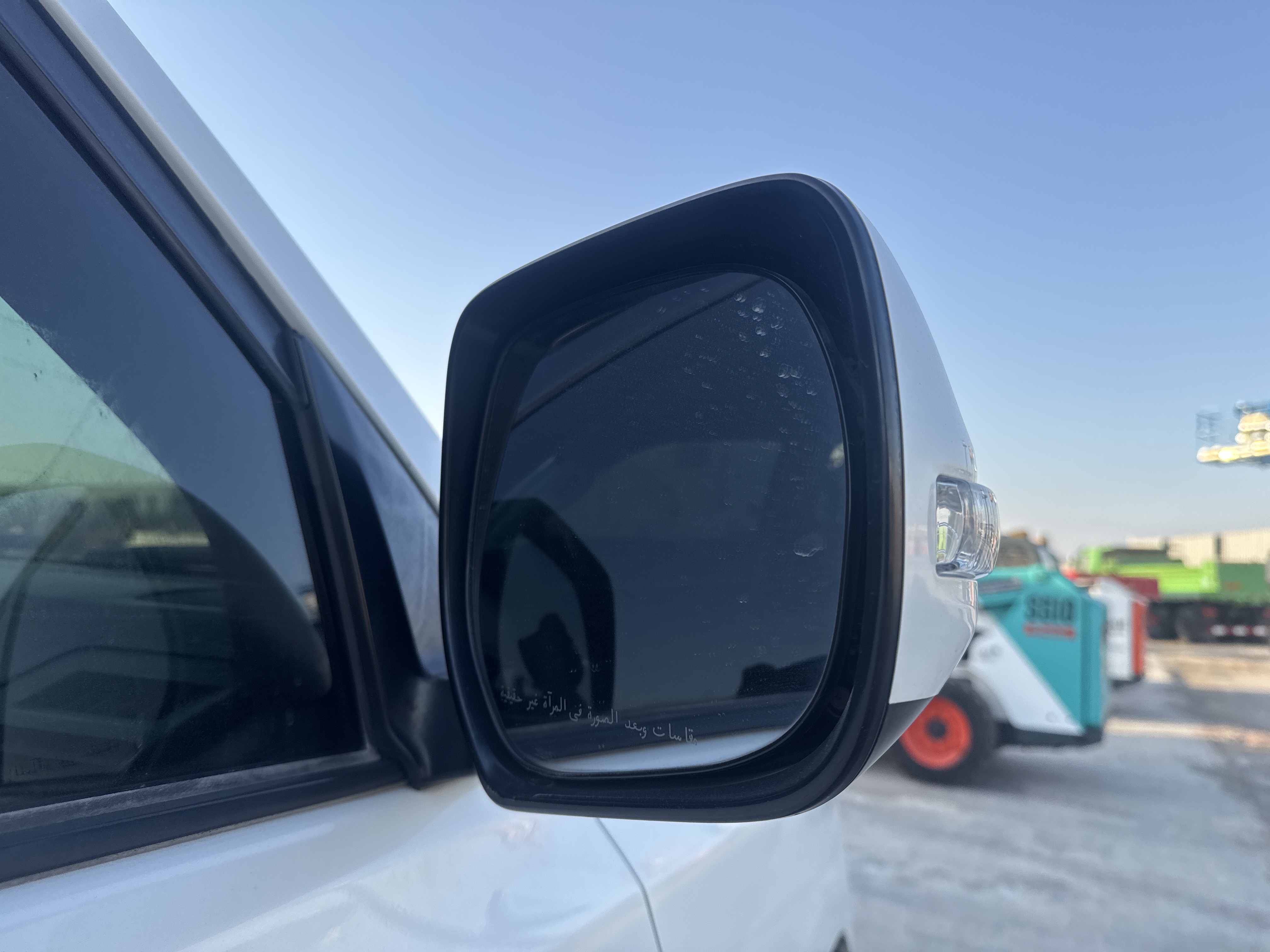 SUV-003-تويوتا-Land-Cruiser-Prado-المركبات-الرياضية-فحص-صور-خار-جية-المراية-الجانبية-اليمين-1