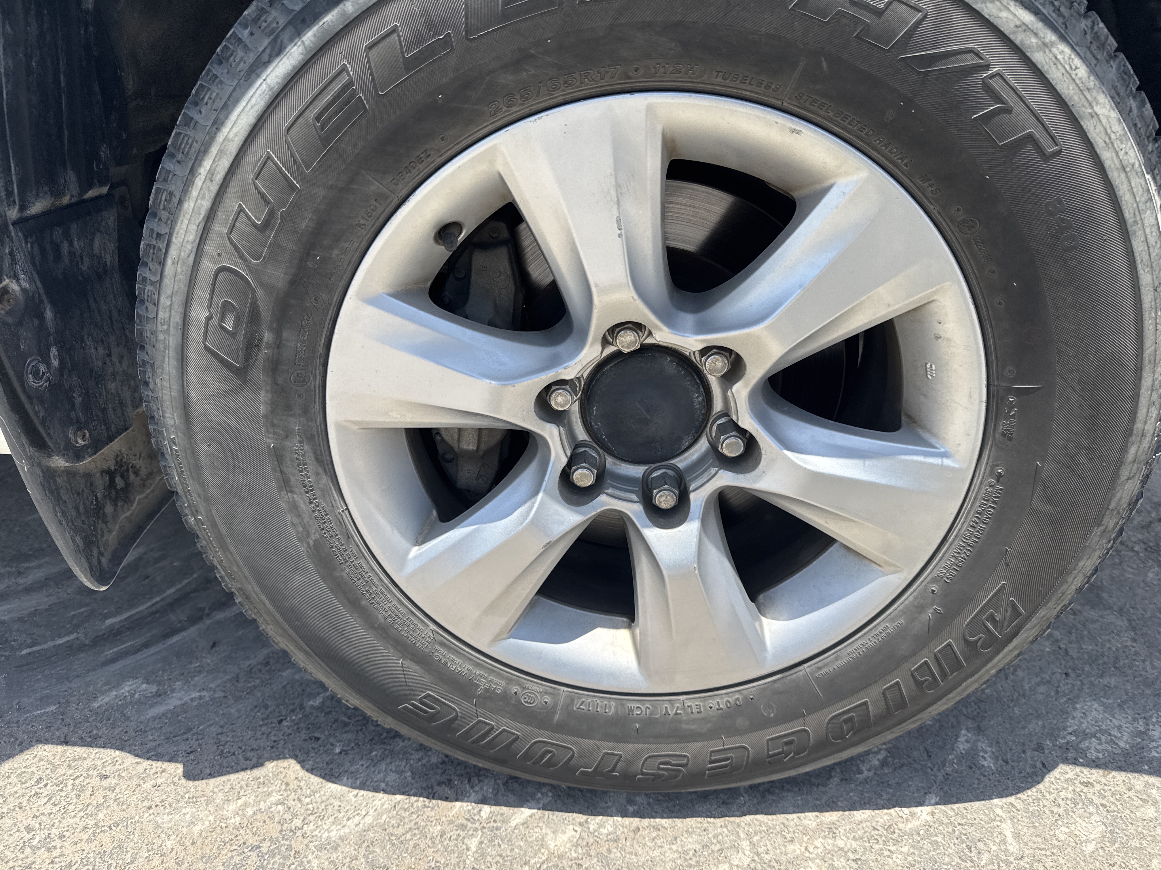 SUV-003-تويوتا-Land-Cruiser-Prado-المركبات-الرياضية-فحص-الهيكل-الجنط-الأمامي-الأيمن-/-الرنج-1