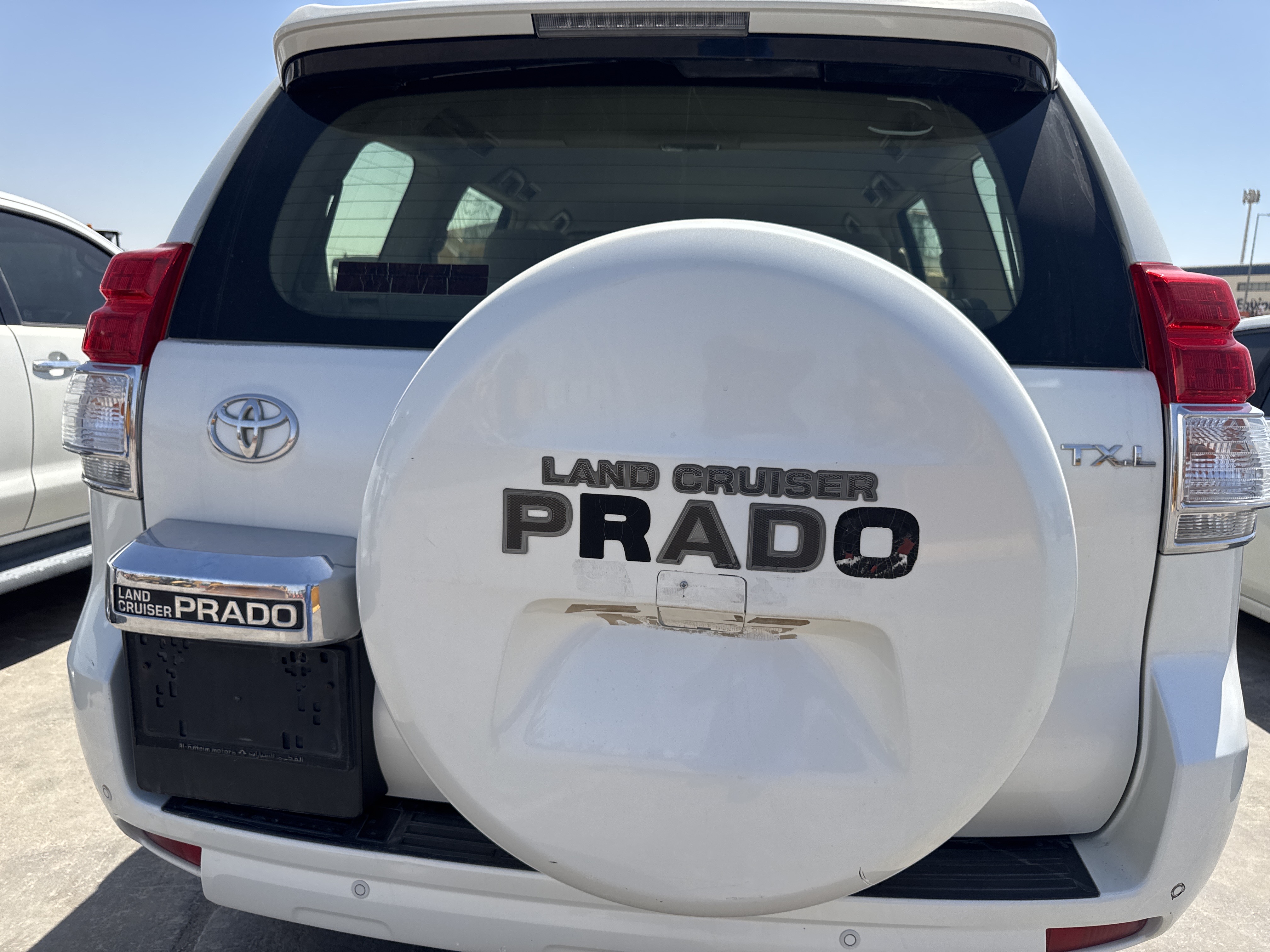 SUV-004-تويوتا-Land-Cruiser-Prado-المركبات-الرياضية-فحص-المظهر-الخارجي-باب-صندوق-السيارة-1