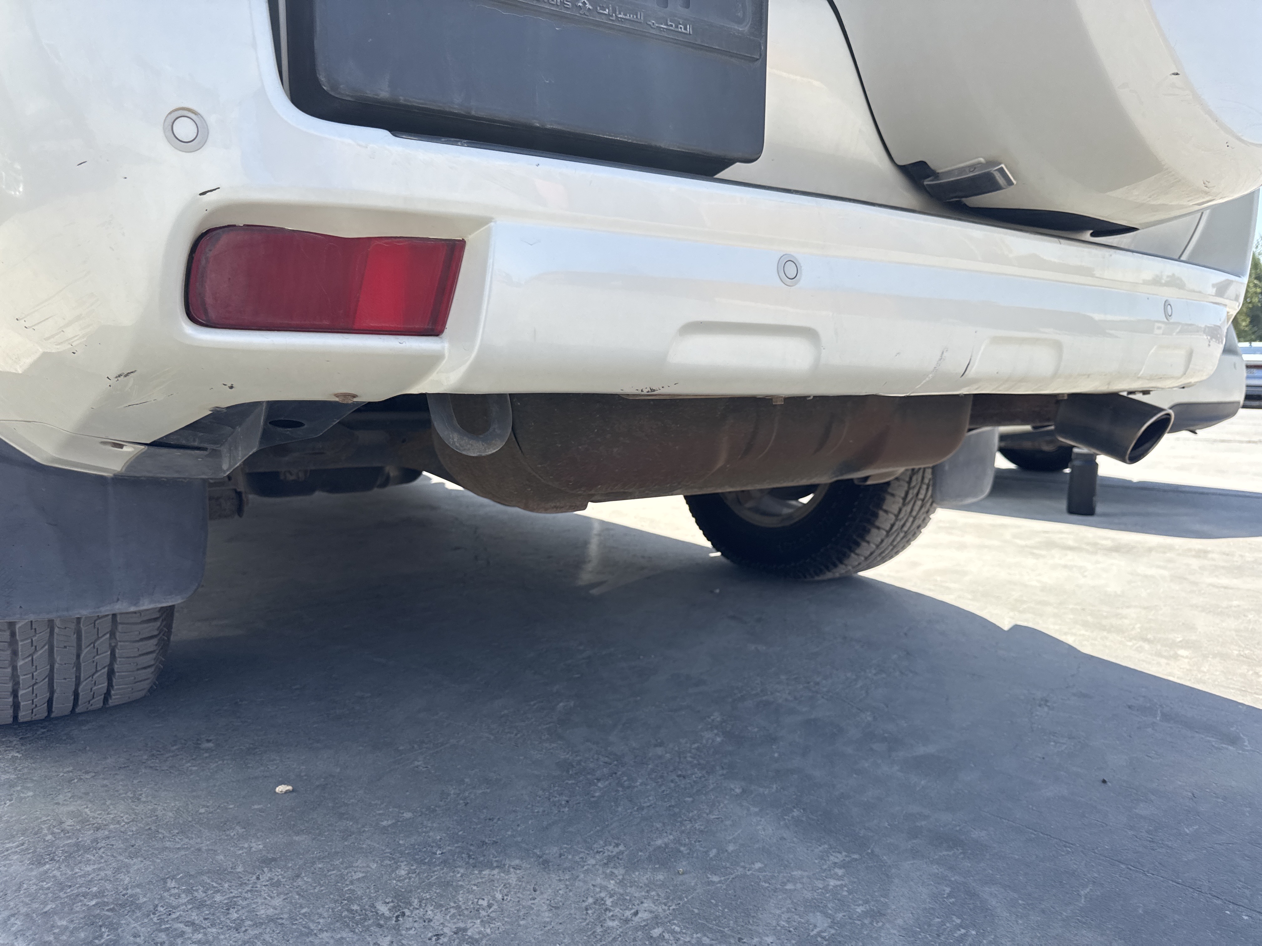 SUV-004-تويوتا-Land-Cruiser-Prado-المركبات-الرياضية-فحص-المظهر-الخارجي-المصد-الخلفي-1