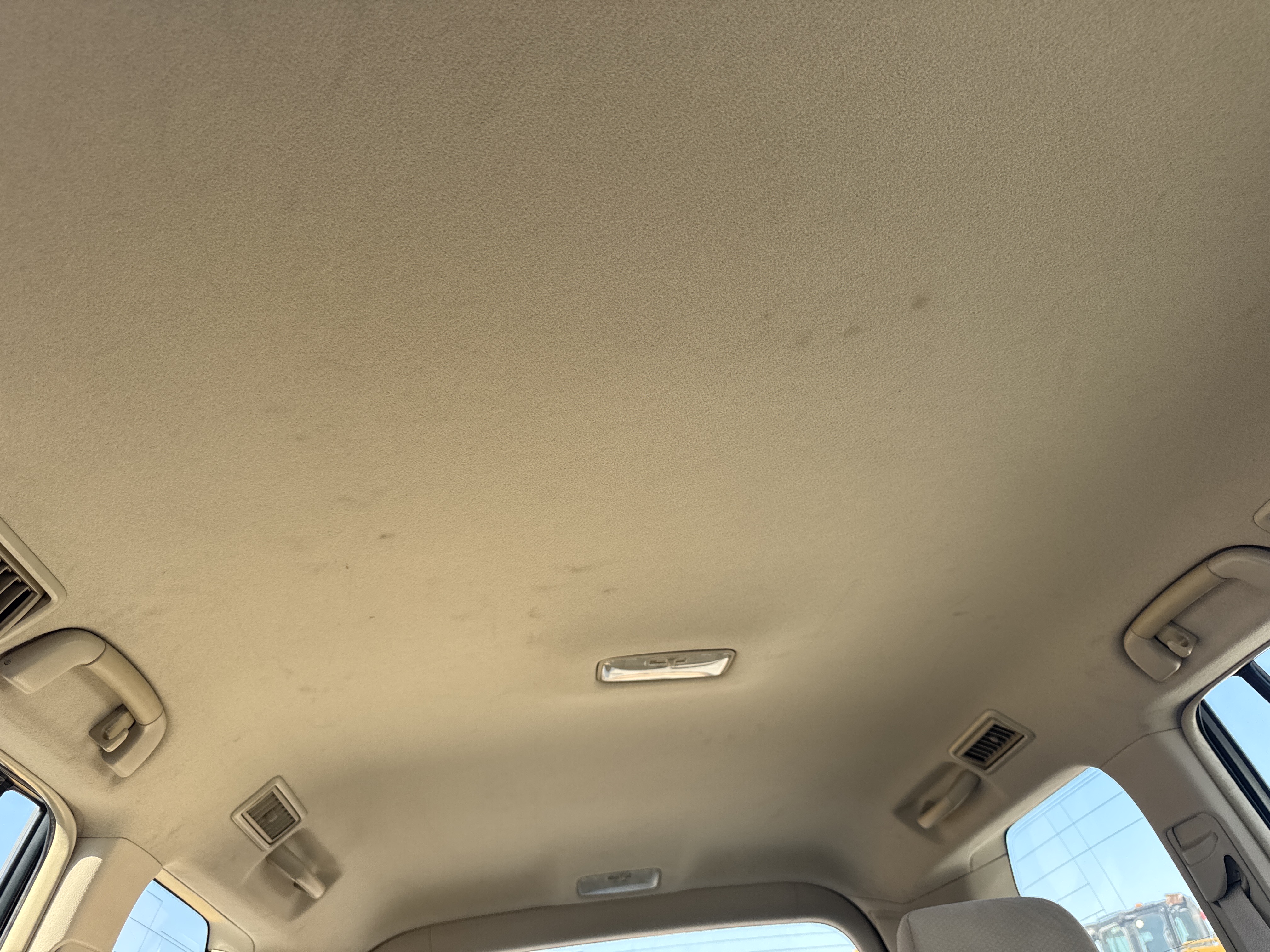 SUV-004-تويوتا-Land-Cruiser-Prado-المركبات-الرياضية-فحص-المظهر-الداخلي-بطانة-السقف-الداخلية-1