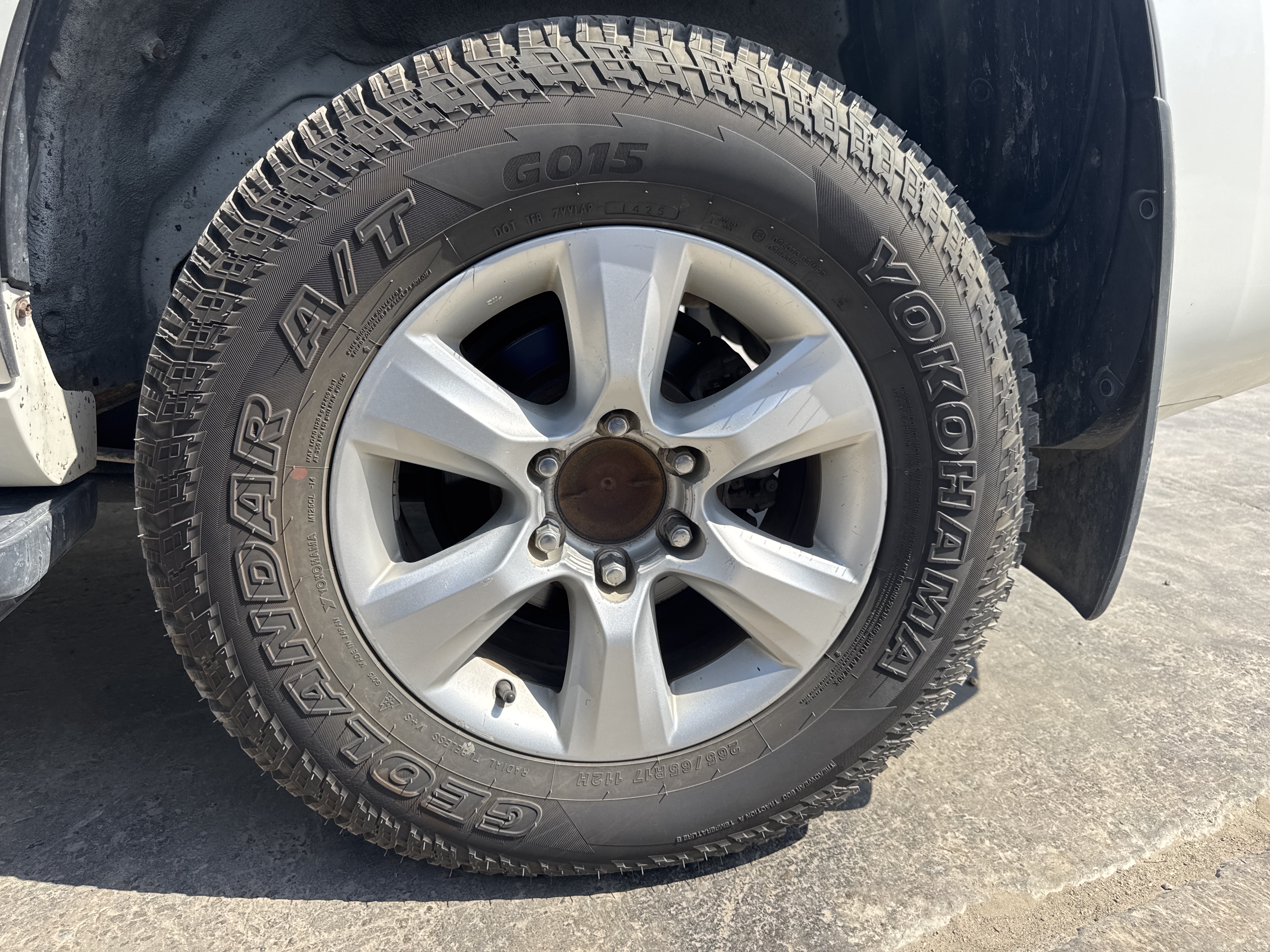 SUV-004-تويوتا-Land-Cruiser-Prado-المركبات-الرياضية-فحص-الهيكل-الجنط-الخلفي-الأيسر-/-الرنج-1